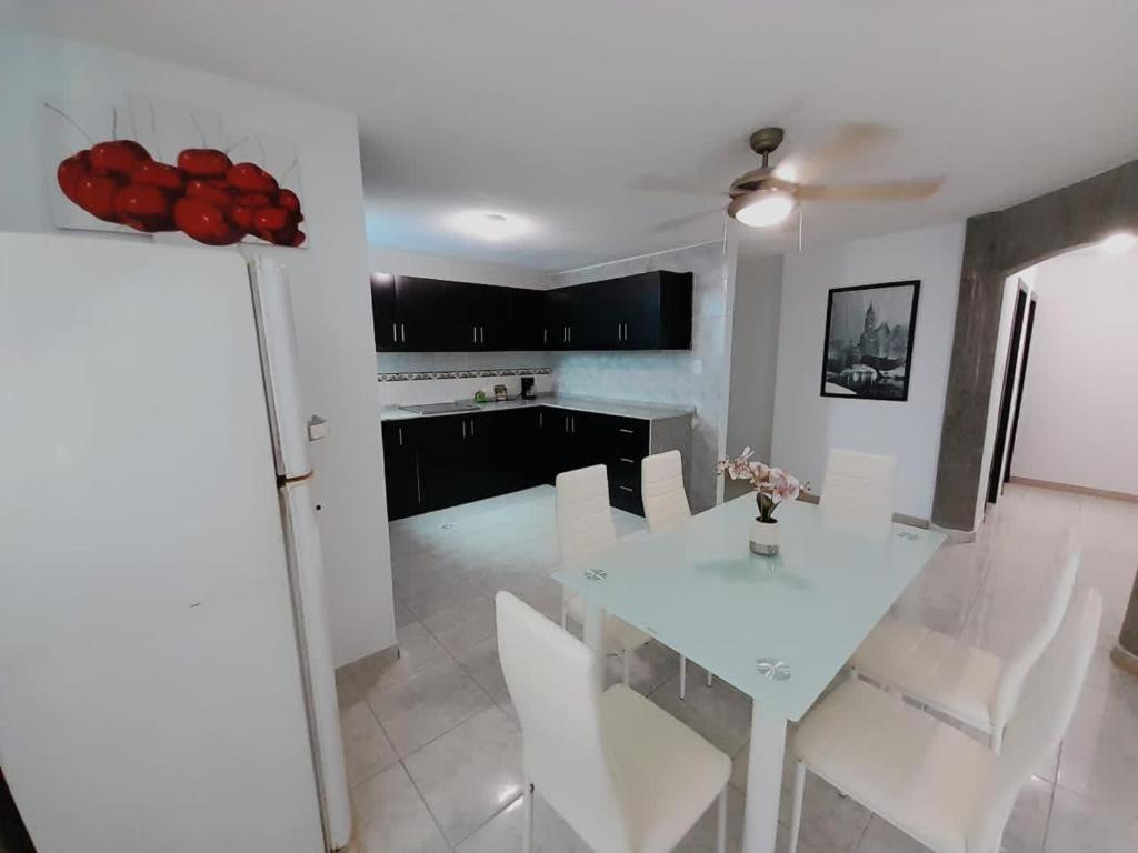 Departamento bonito y comodo en Tonsupa