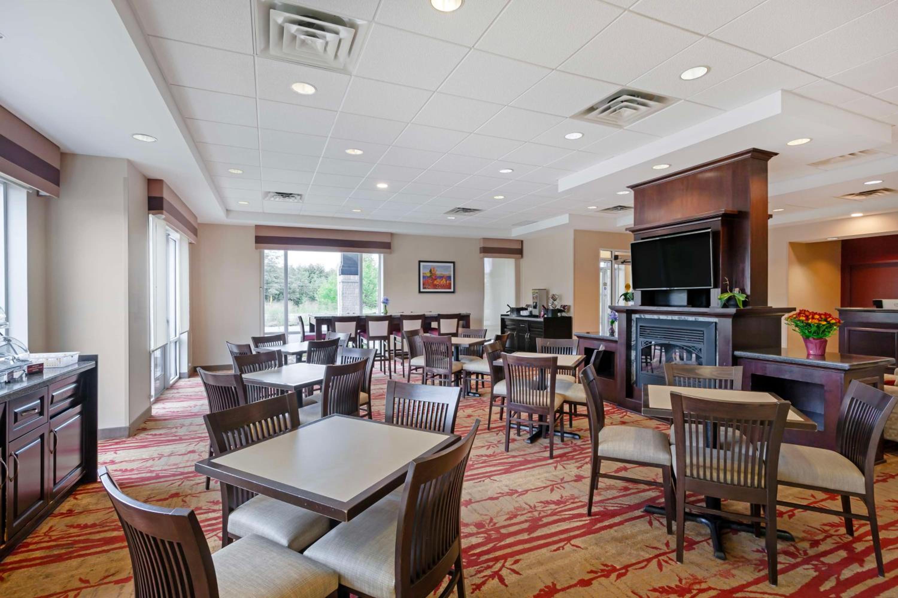 Huntsville Vacations - Best Western Plus Muskoka Inn - Property Image 4