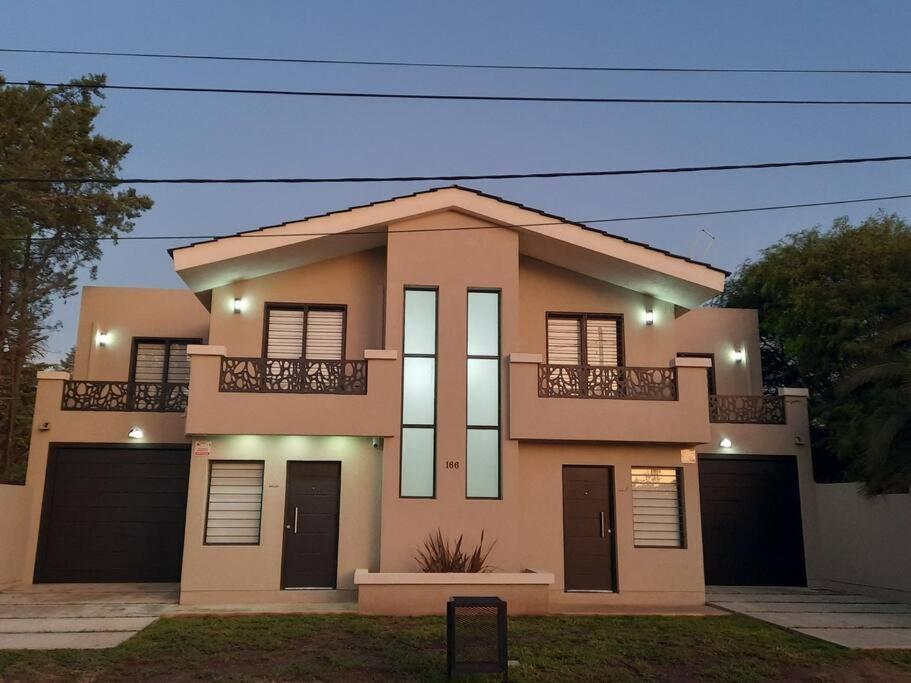 Lacus. Casas de lago.