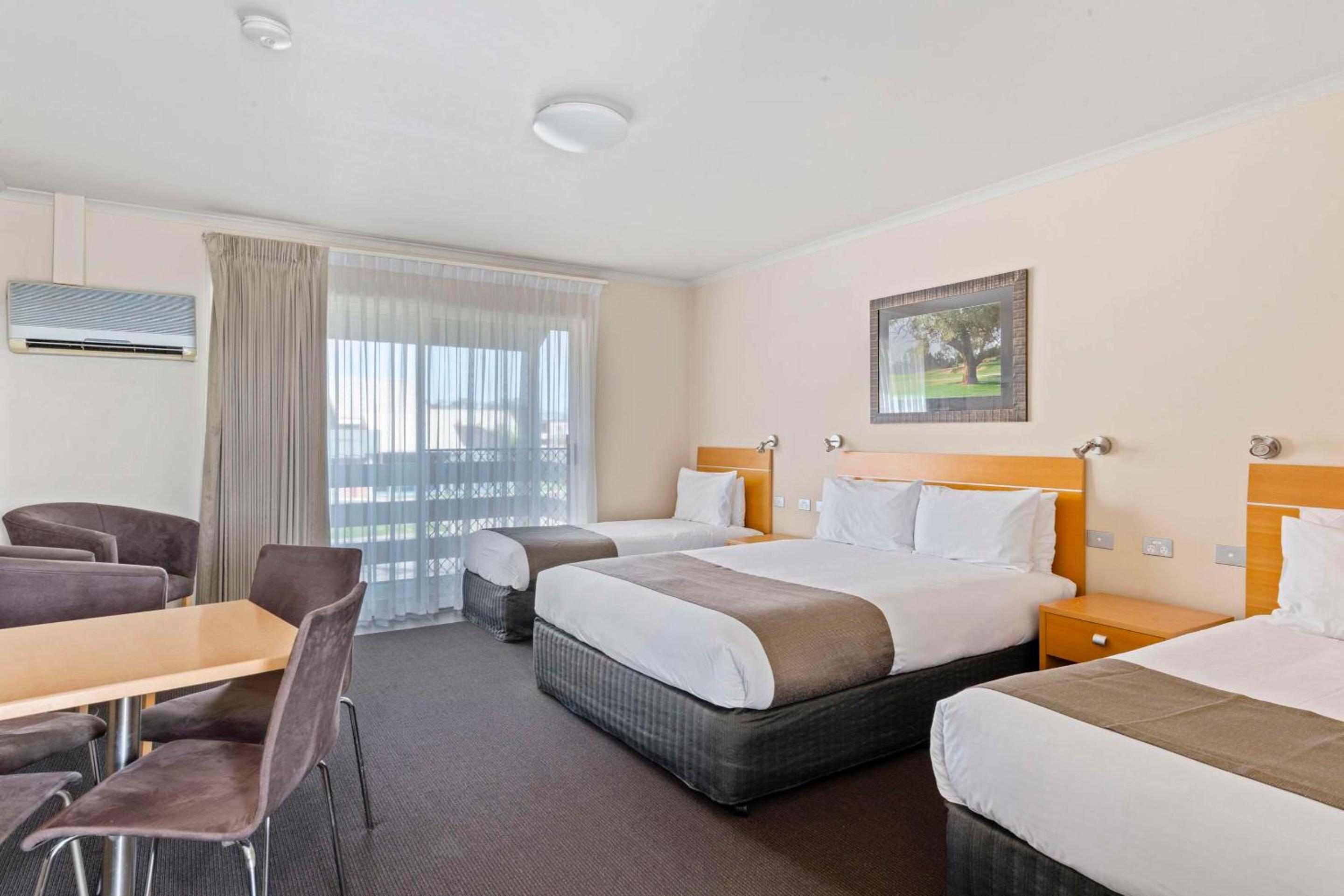Comfort Inn Clubarham