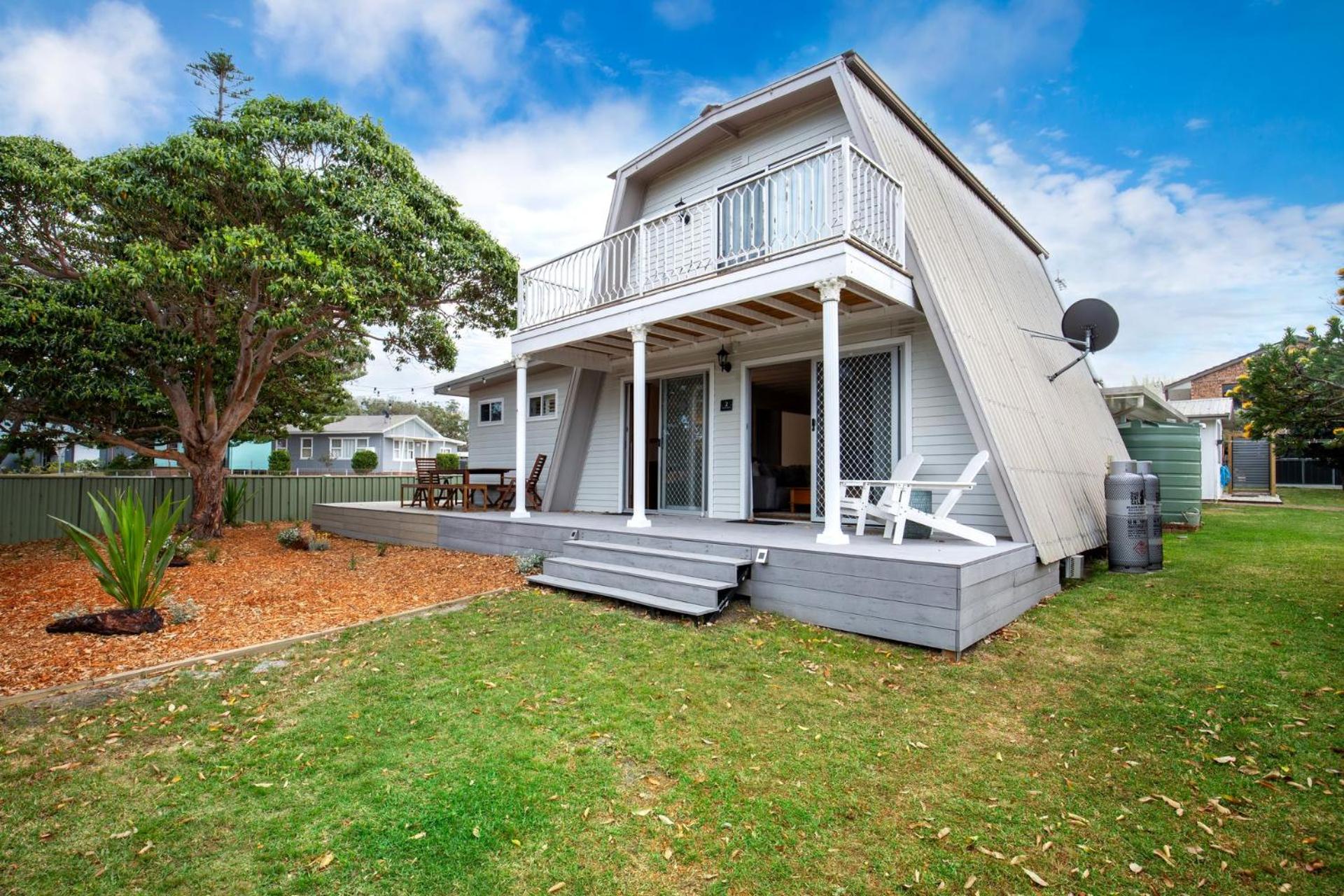 Watts Haus Pet Friendly 5 Mins Walk to Beach