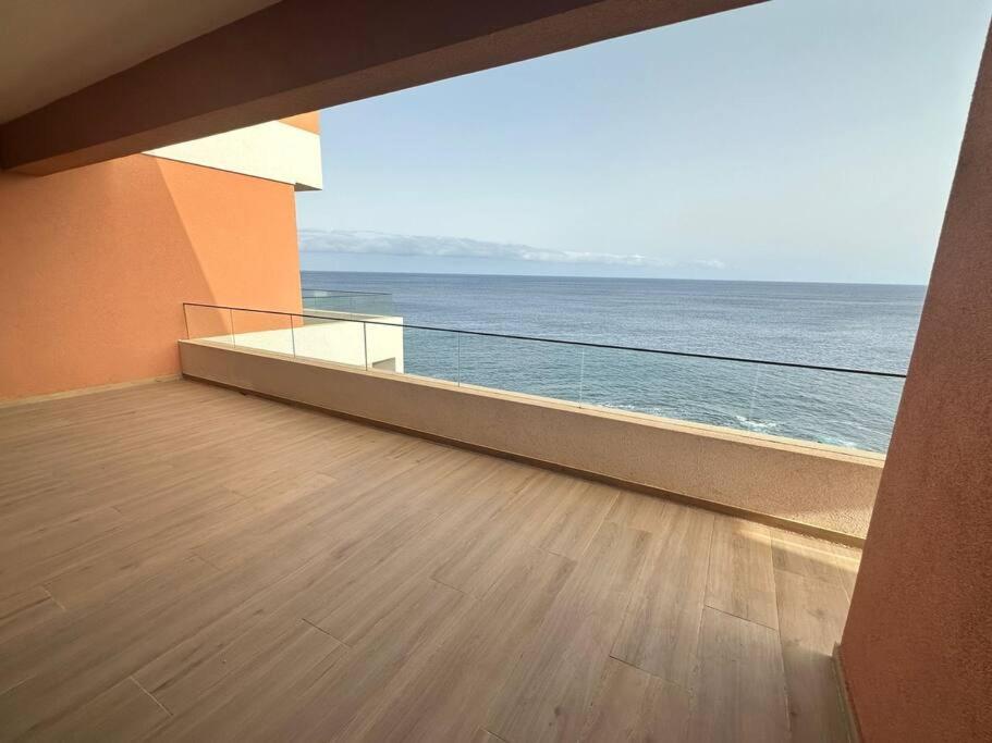 Ocean Mirror Apartment