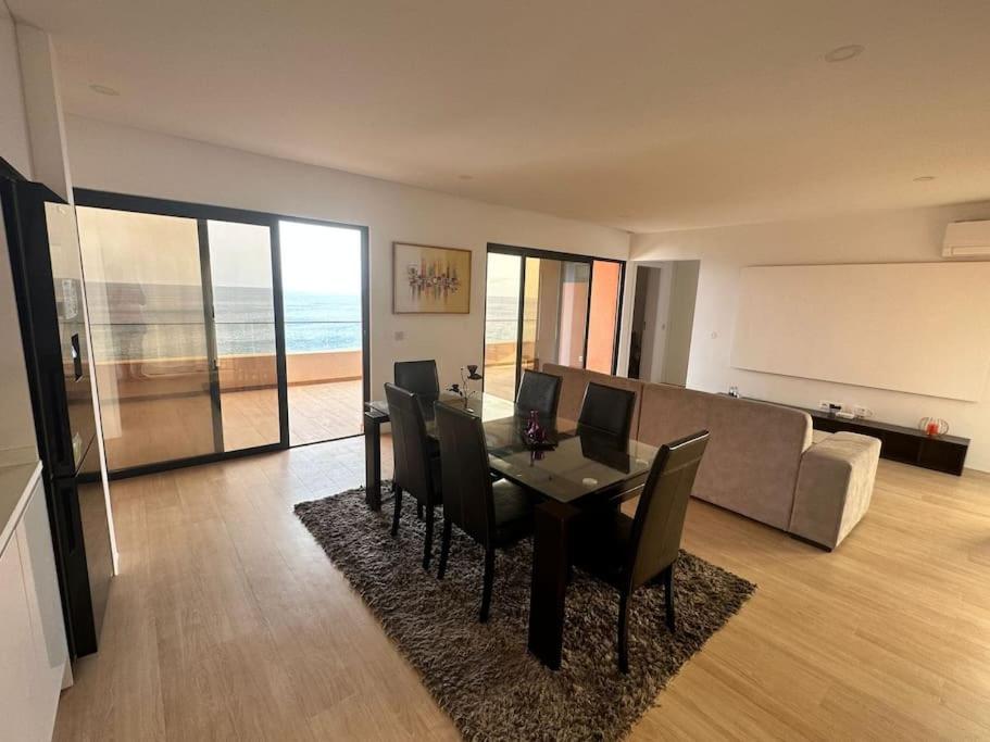 Ocean Mirror Apartment