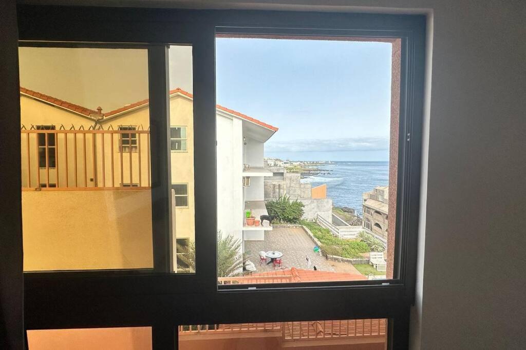 Ocean Mirror Apartment