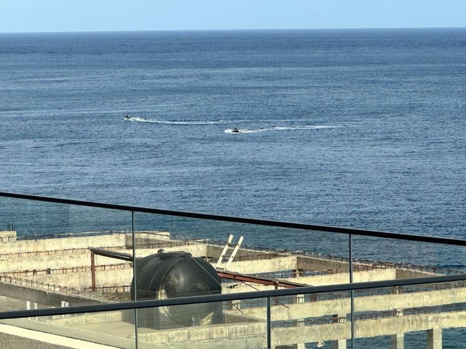 Ocean Mirror Apartment