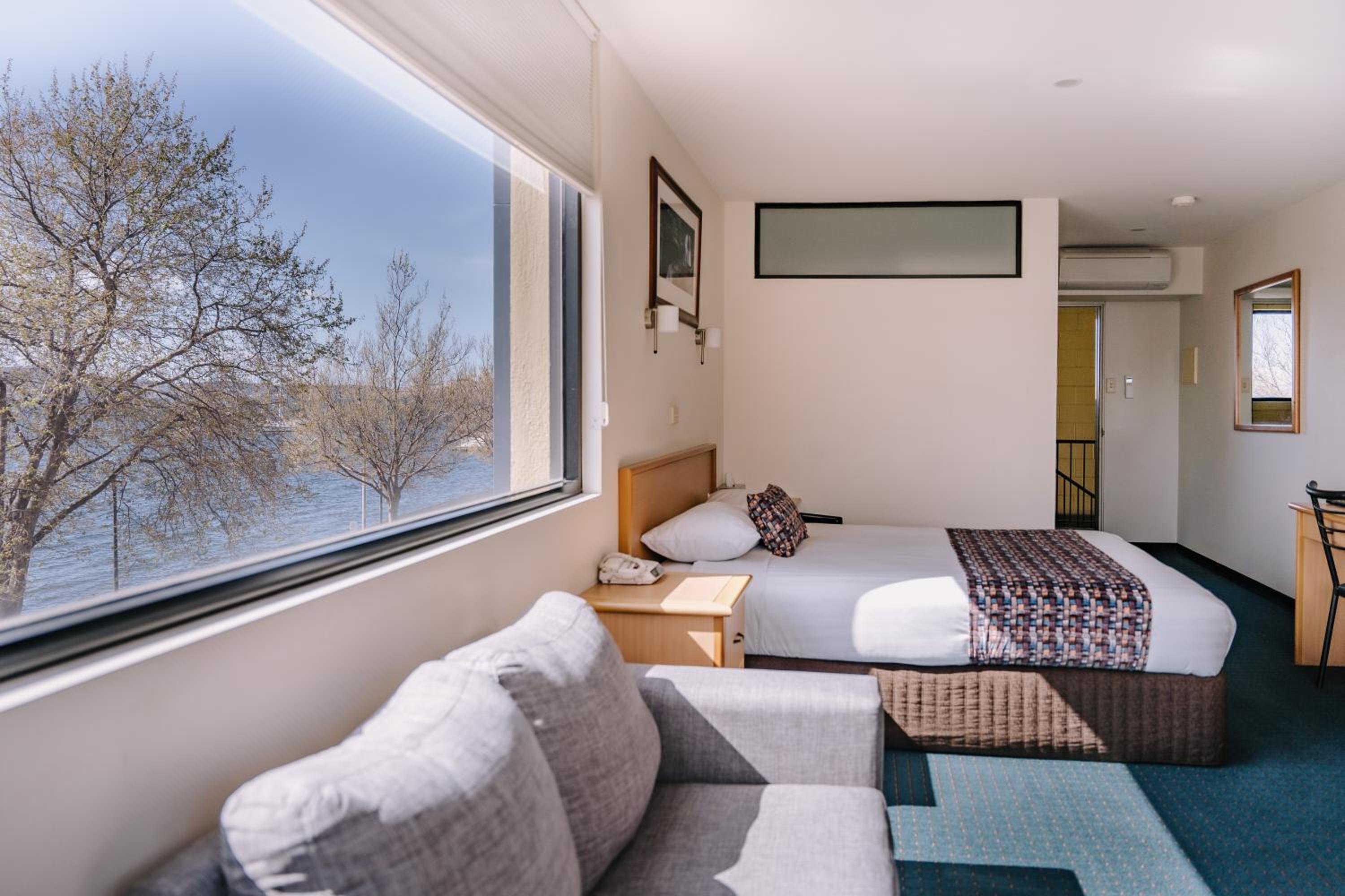 429 Apartments & Suites