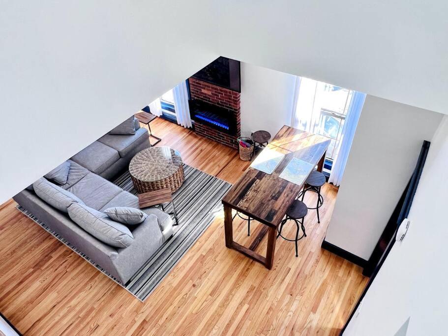 Large West End Penthouse walk to Old Port w/Parking view 2