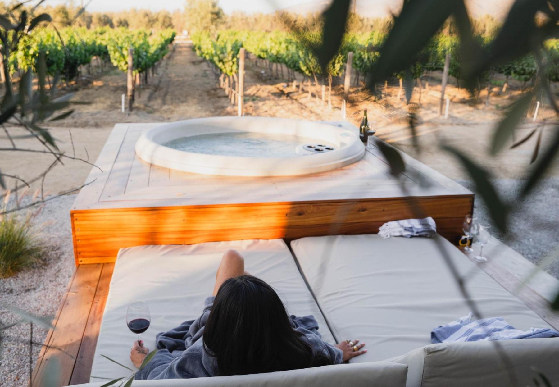 Ensenada Vacations - Bubble Supreme 13 with Jacuzzi Campera Hotel Burbuja - Property Image 5