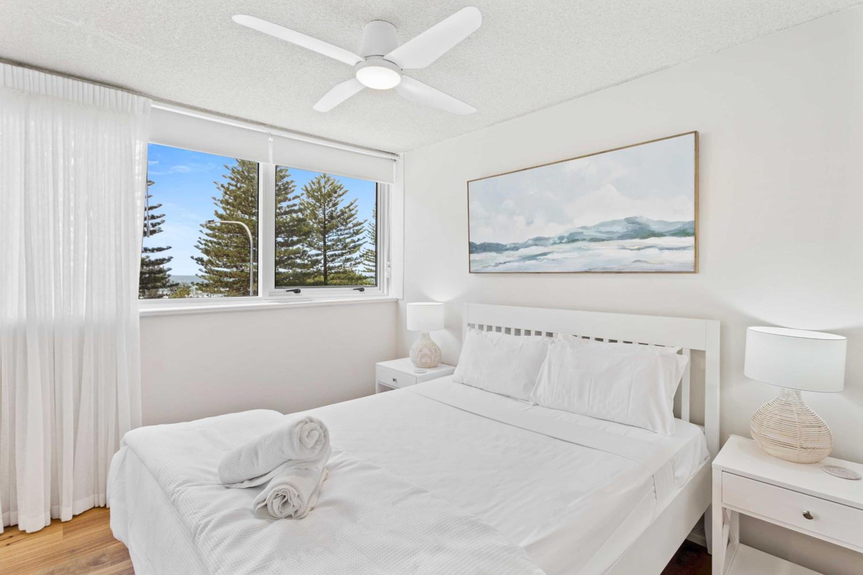 Ambassador Beachfront Apartments - Hosted by Burleigh Letting