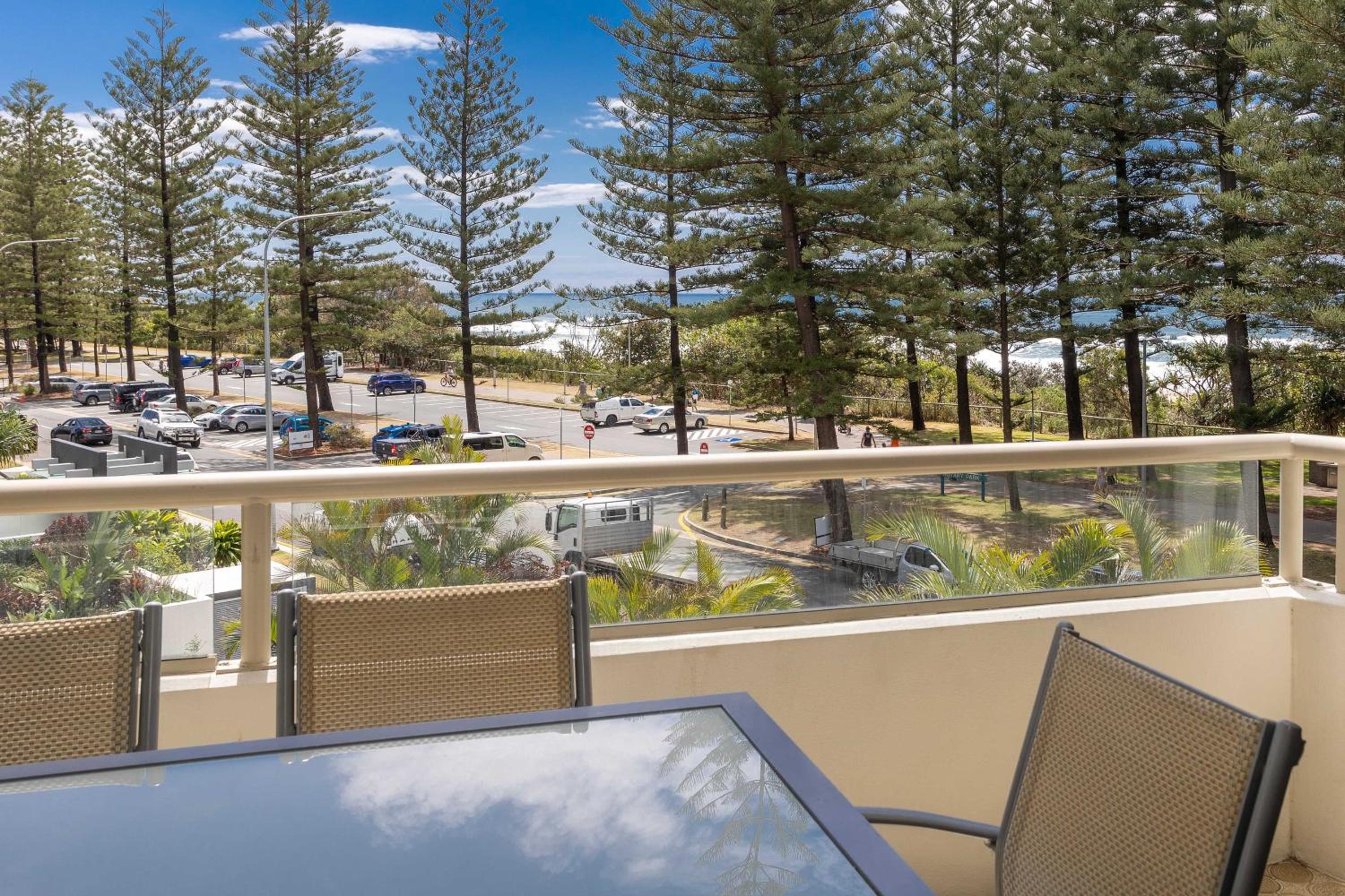 Ambassador Beachfront Apartments - Hosted by Burleigh Letting