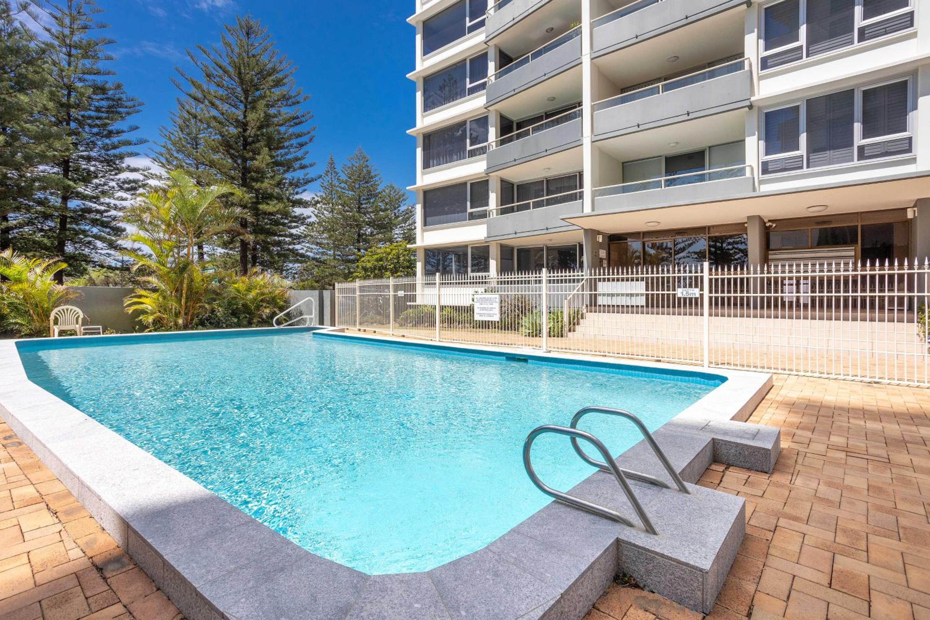 Ambassador Beachfront Apartments - Hosted by Burleigh Letting