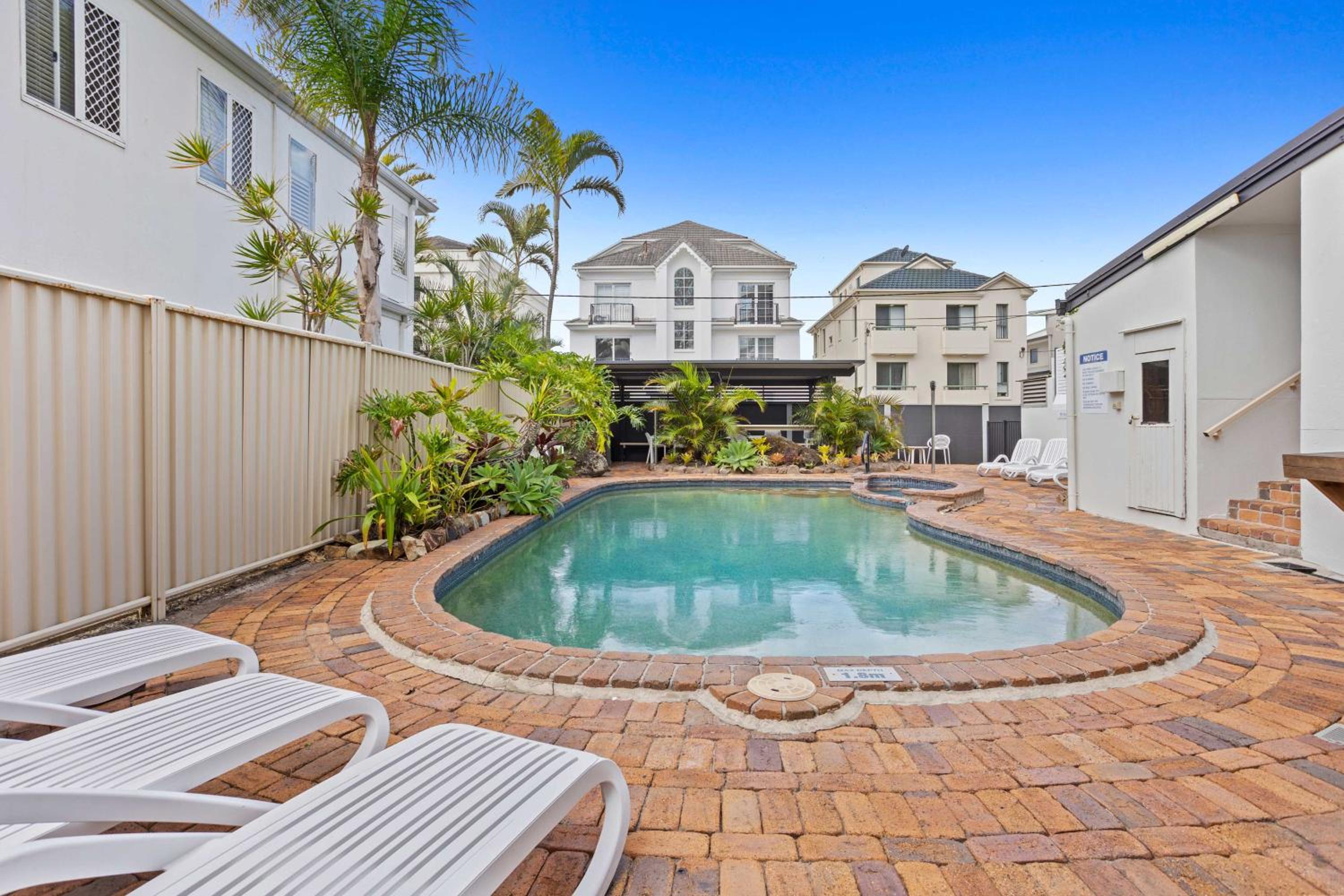 Seascape - Hosted by Burleigh Letting