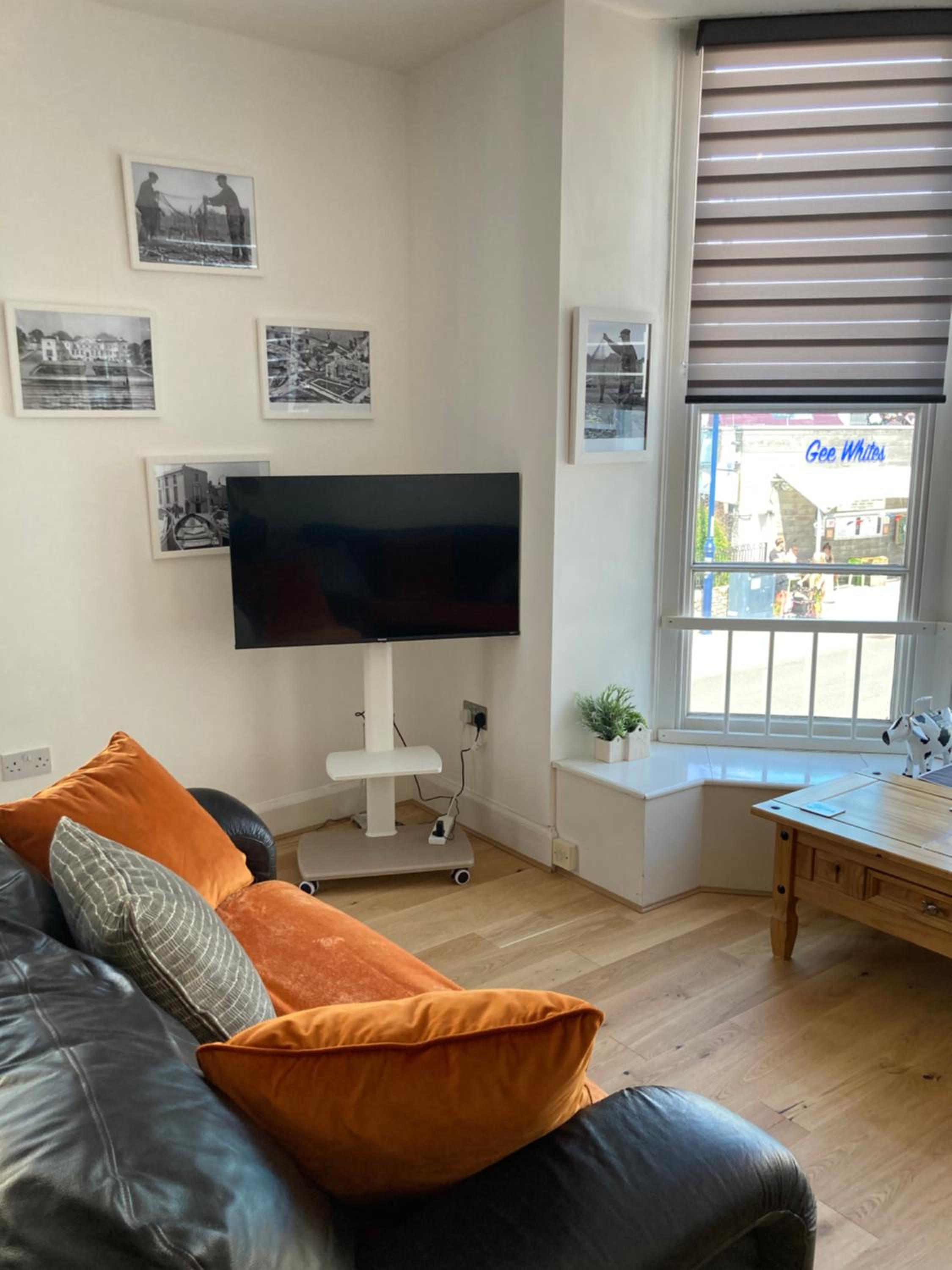 SeaViewApartment
