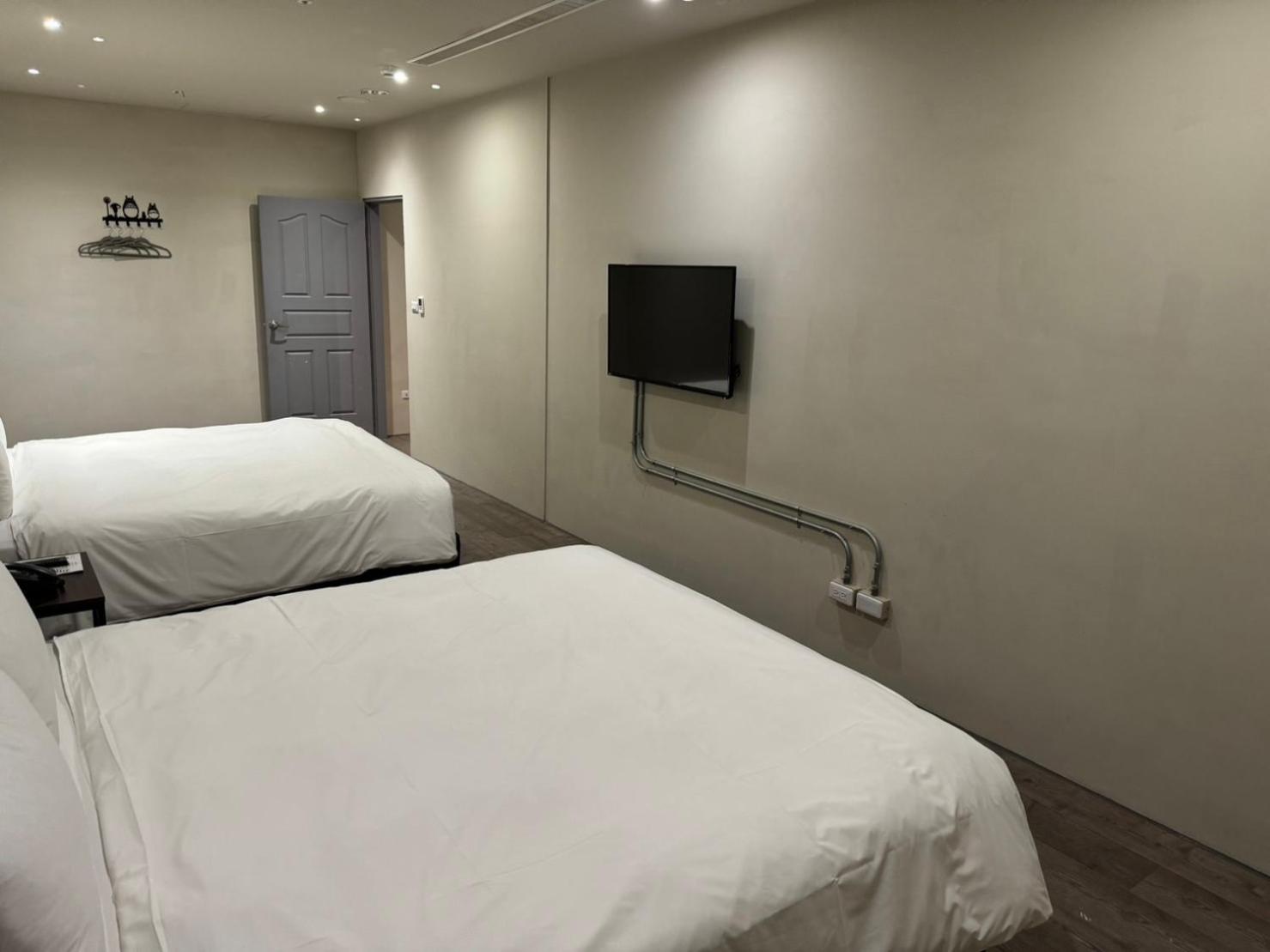 Saint Hostel