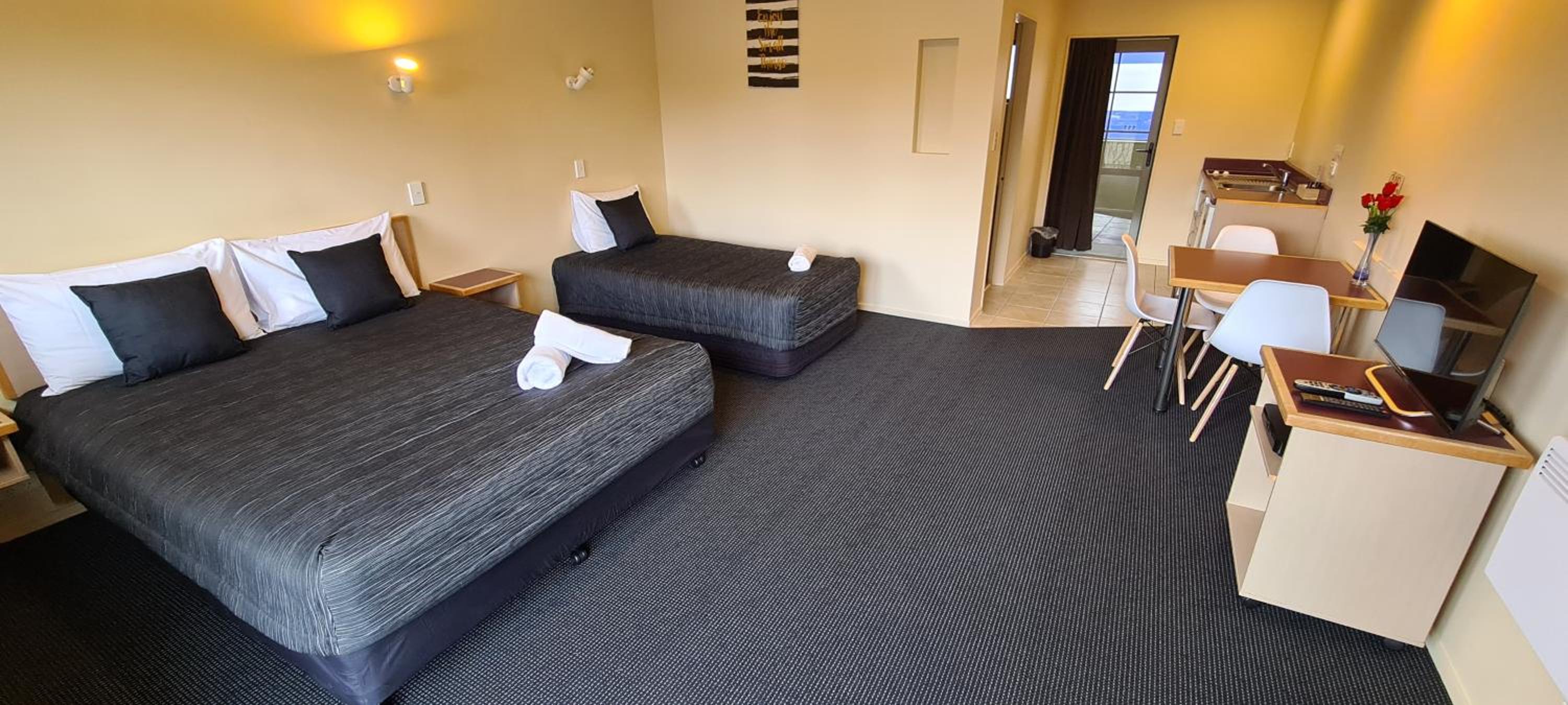 New Castle Motor Lodge