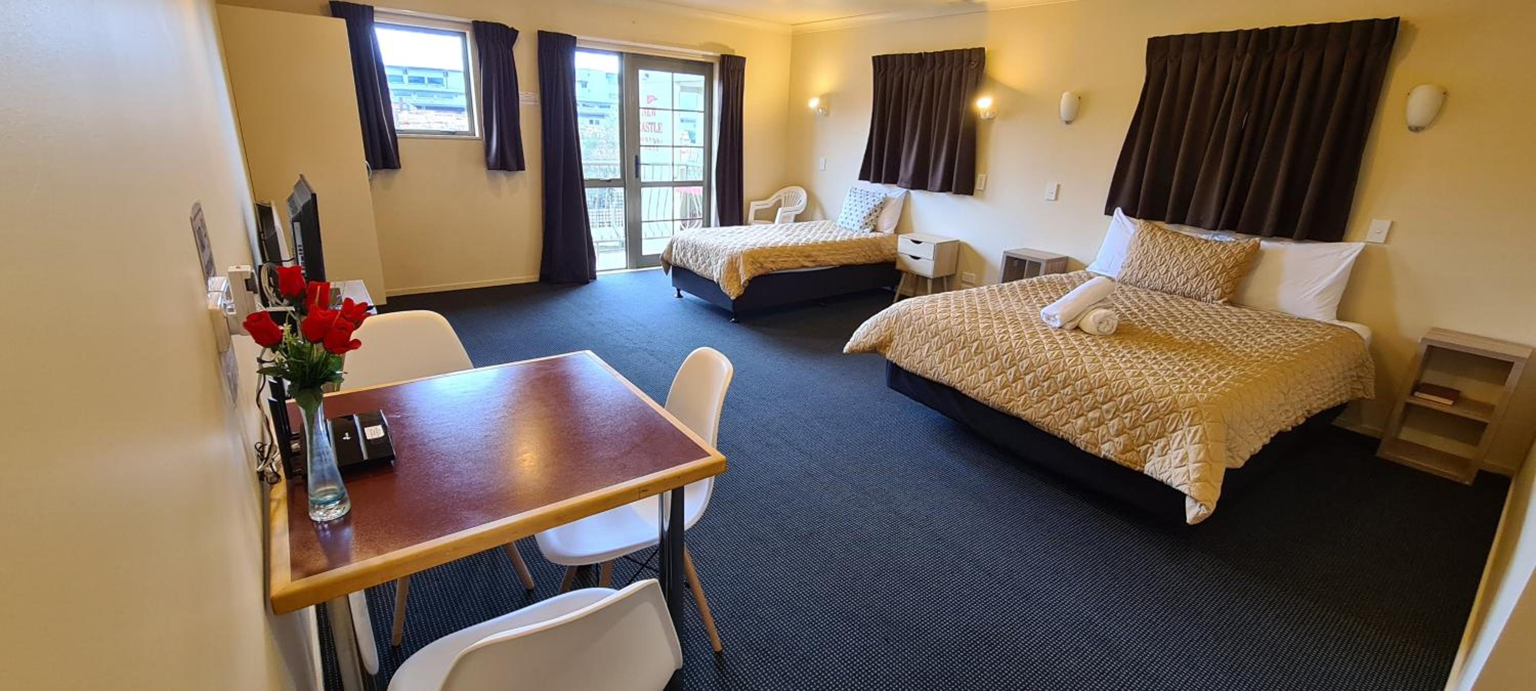 New Castle Motor Lodge