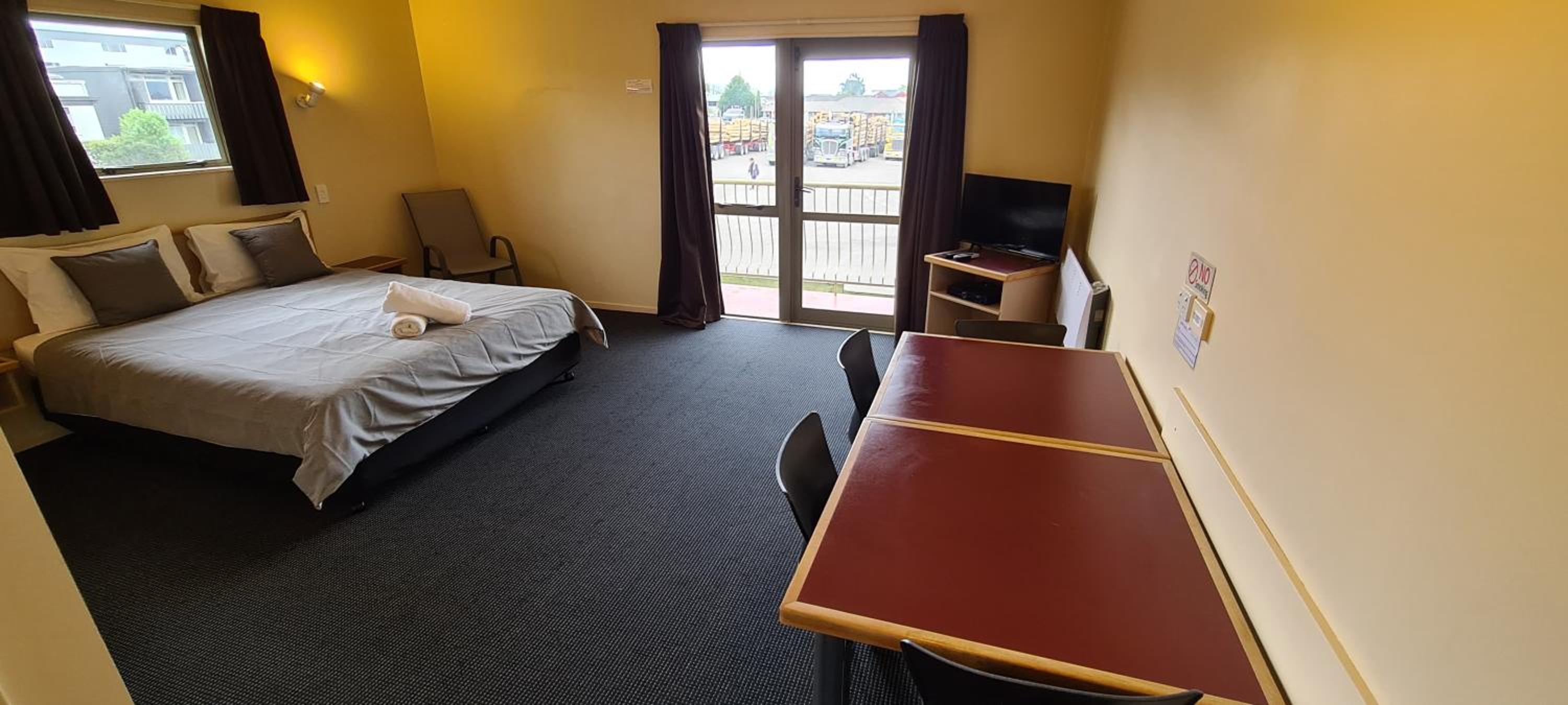 New Castle Motor Lodge