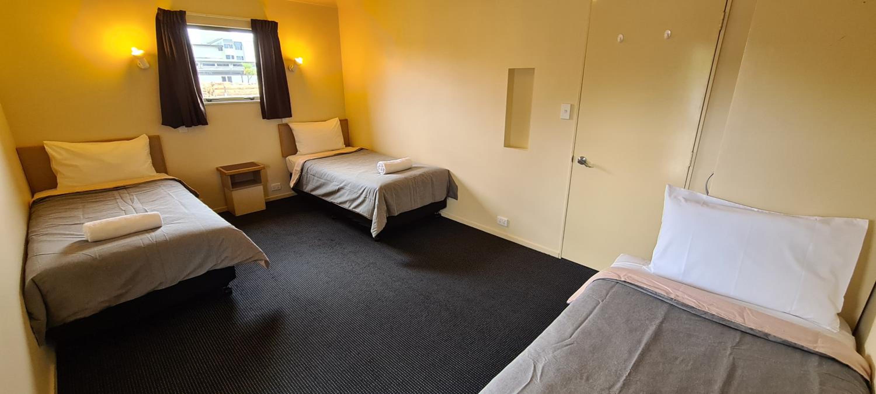 New Castle Motor Lodge