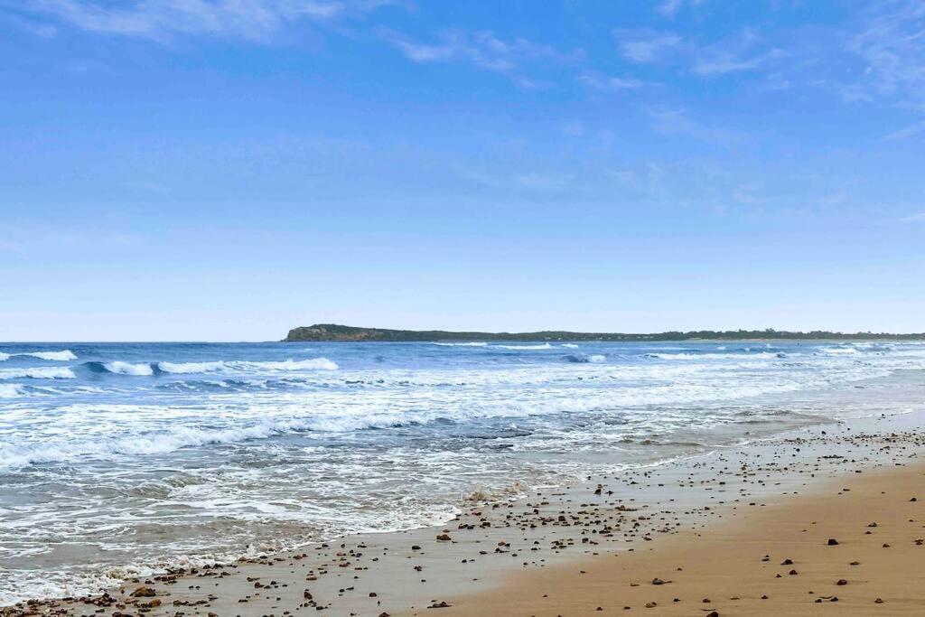 Mod House Ocean Grove- Walk to the shops, cafes, beach and park! Brand new luxury apartment in gated complex