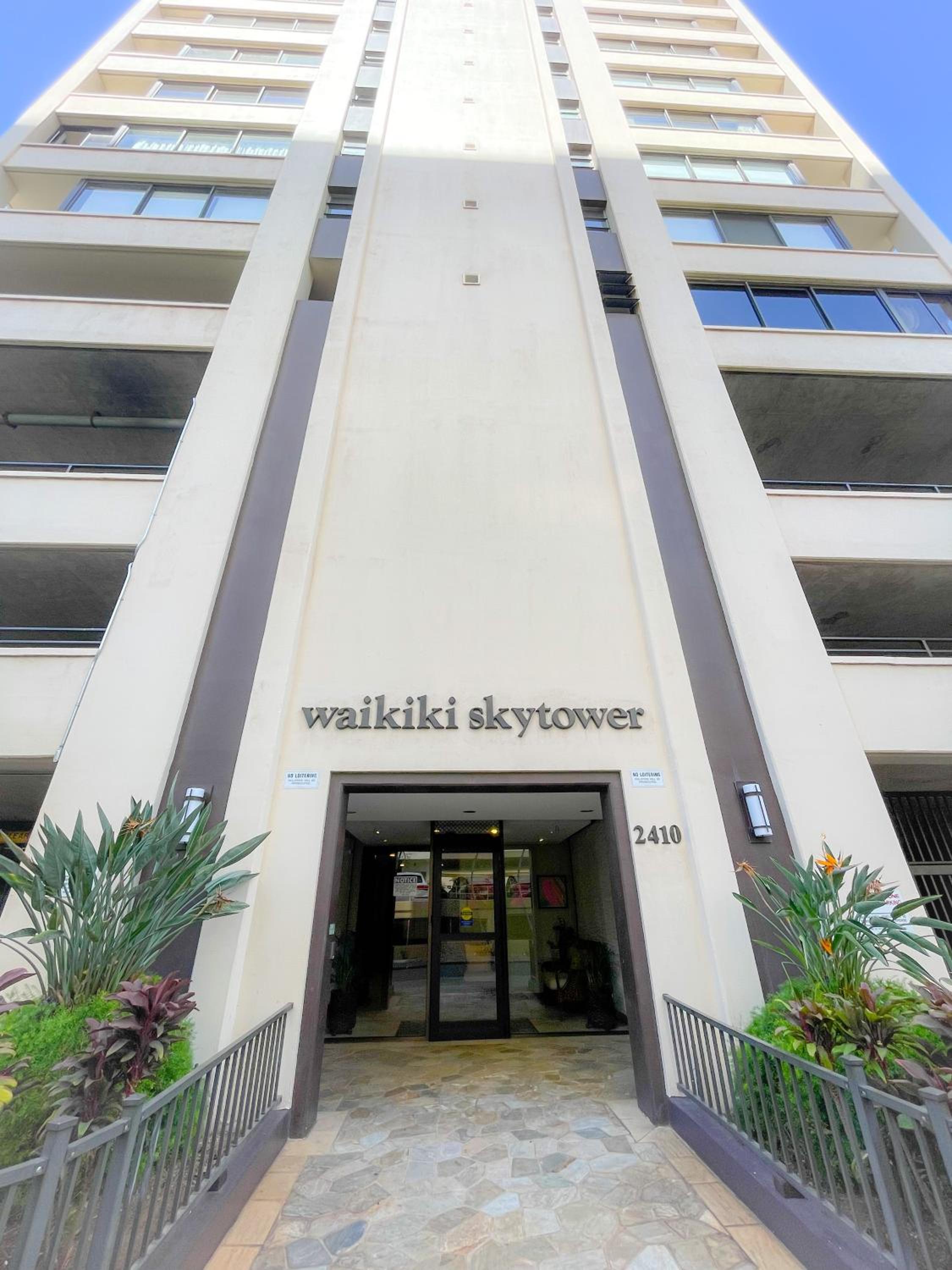Chic Waikiki Skytower 1-Bedroom view 4