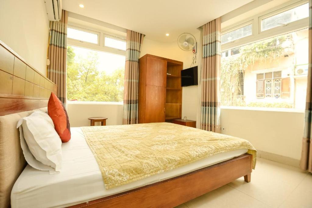 Hà Nội Vàng Hotel HN - by BAY LUXURY