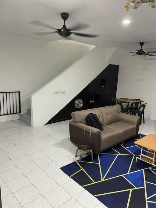 SunShine HomeStay