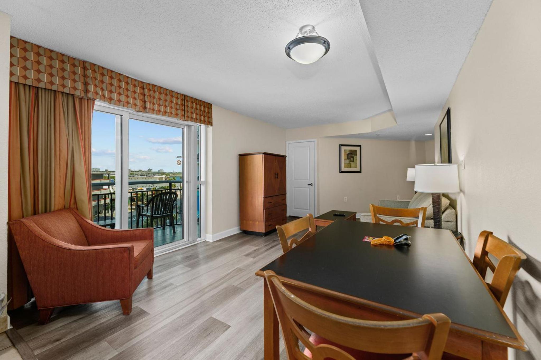 Large Bay View - Boardwalk,Central,Great Location! view 5