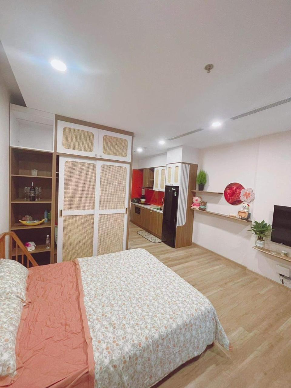 BOM HOMES- ECOPARK- SERVICE APARTMENt view 3