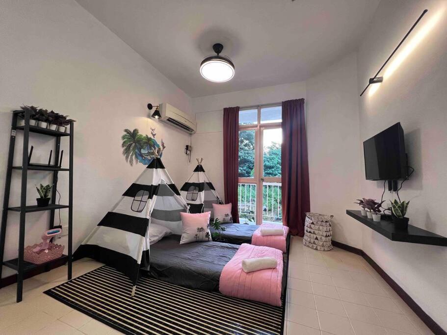 EE's Seaside House - Homestay 3 min walk to beach photo 1