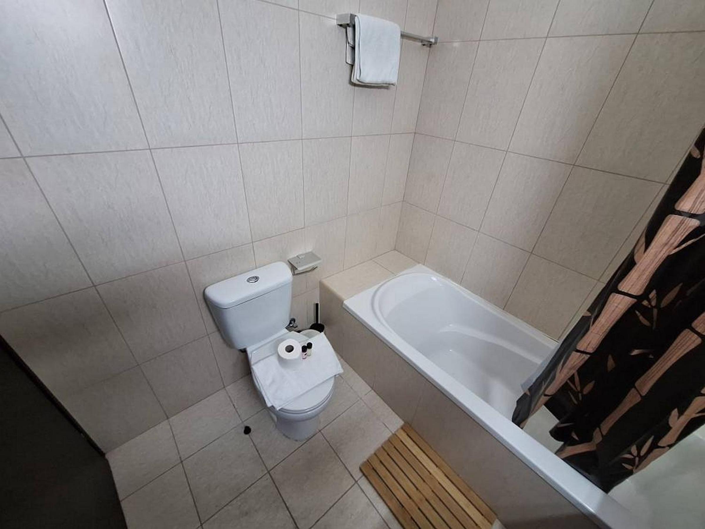 Paramount Gardens Resorts D204