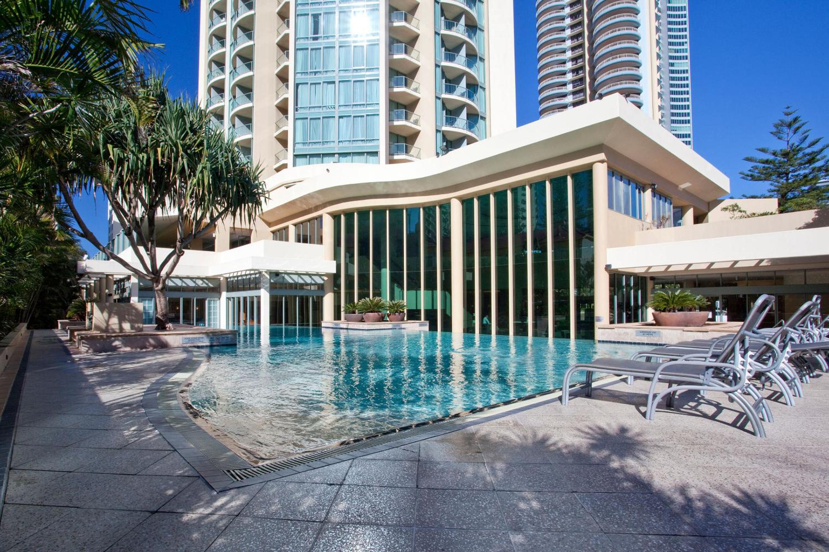 Legends Surfers Paradise MID WEEK MADNESS DEAL - Q Stay