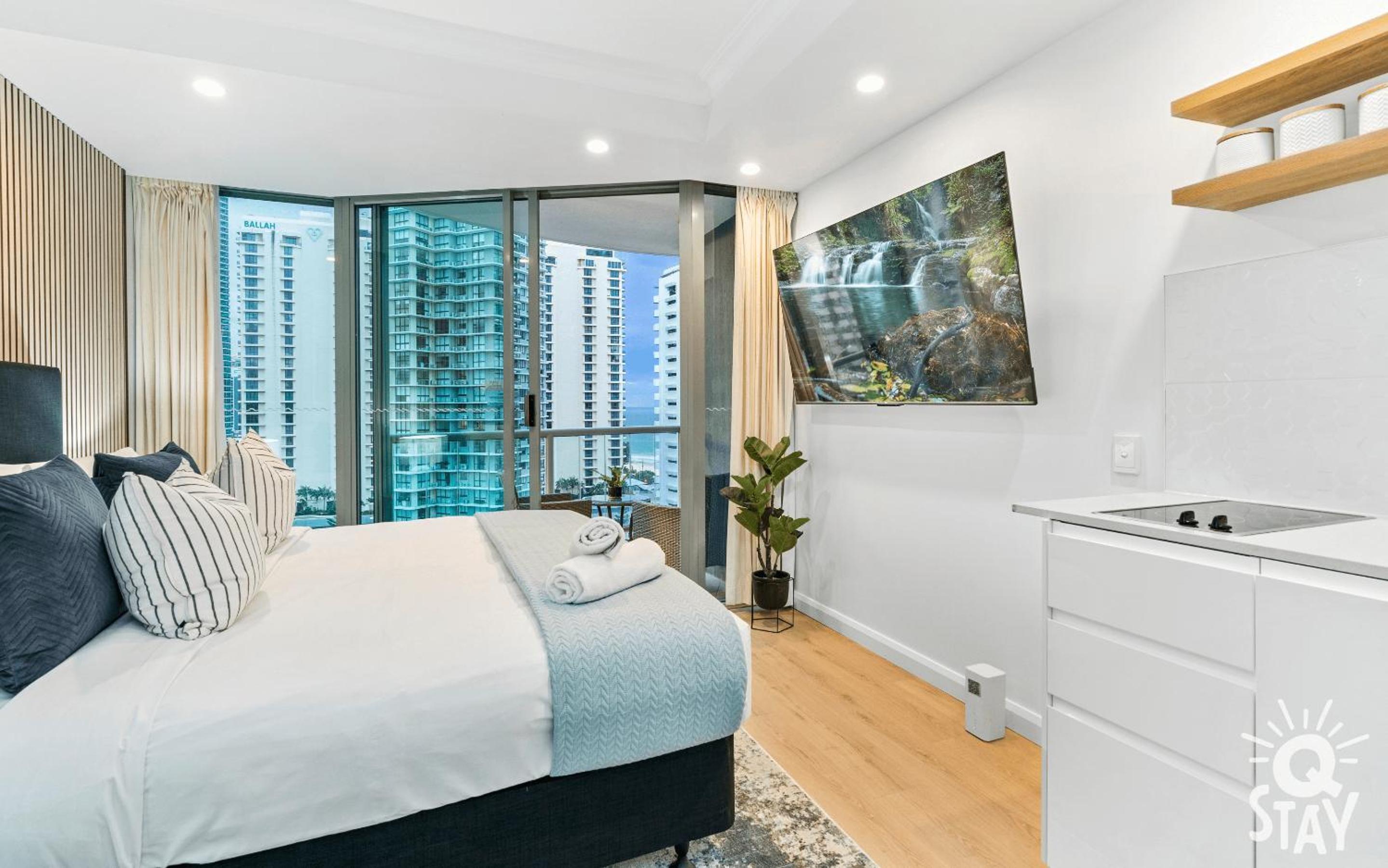 Legends Apartments - QStay