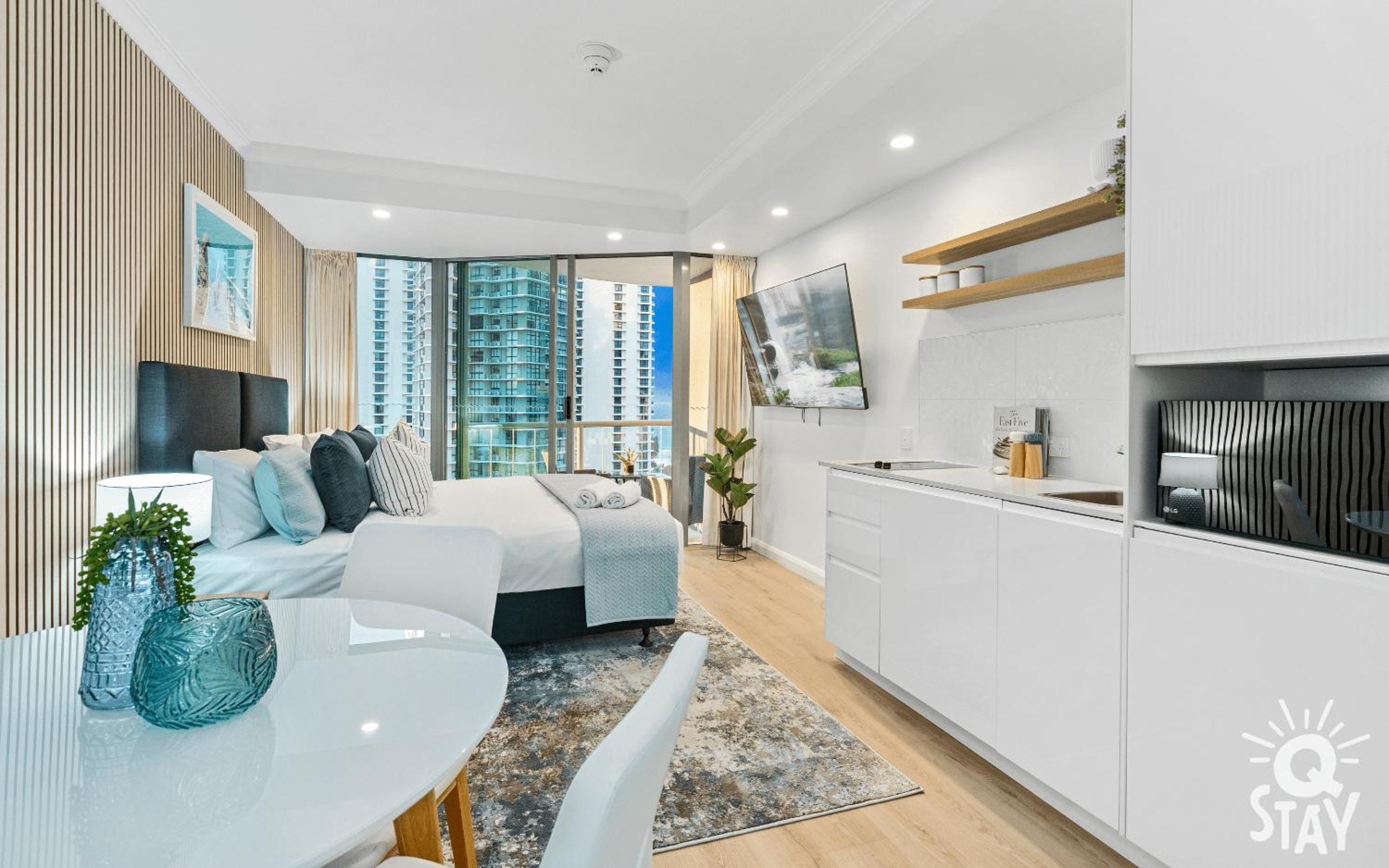 Legends Apartments - QStay