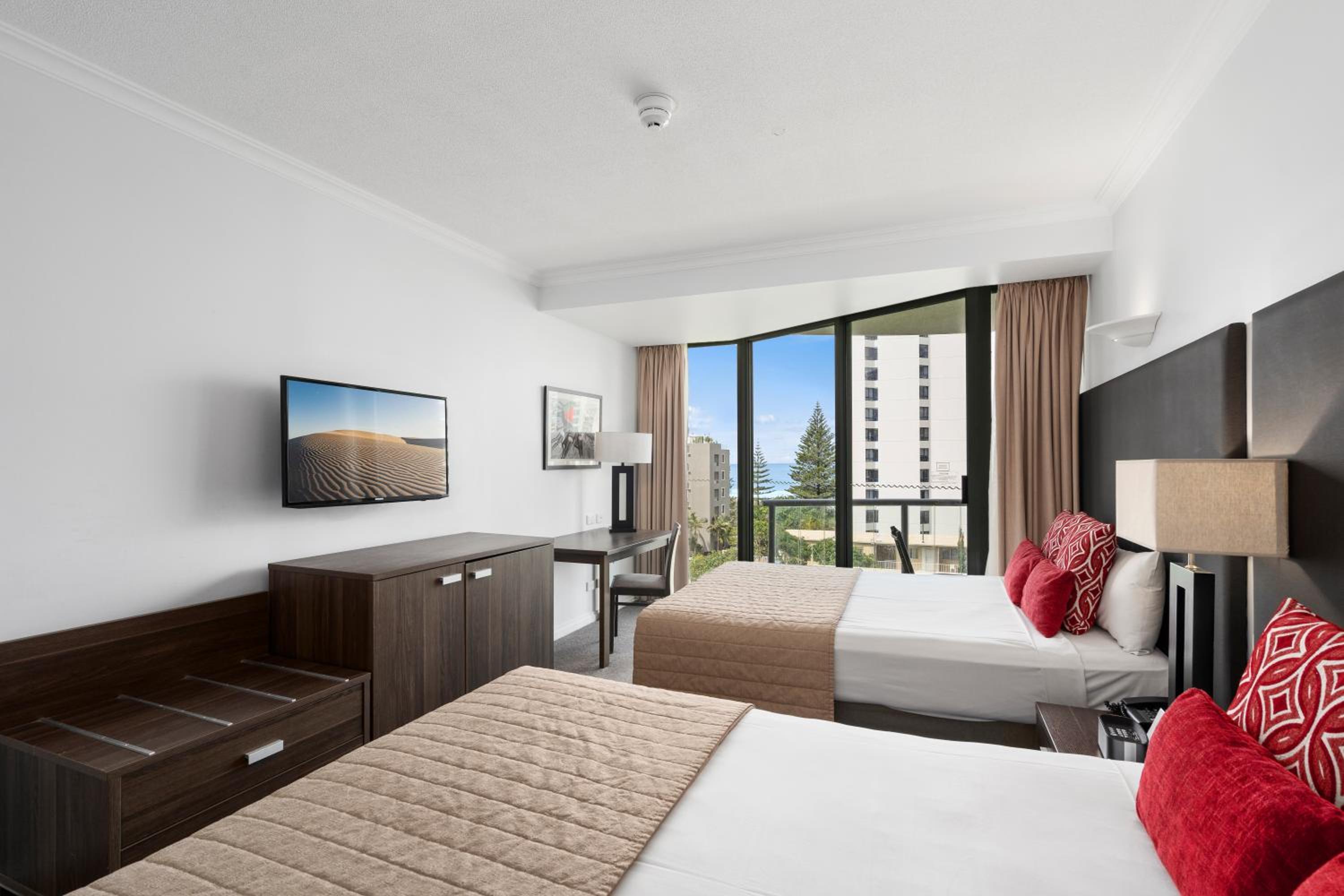 Legends Apartments - QStay