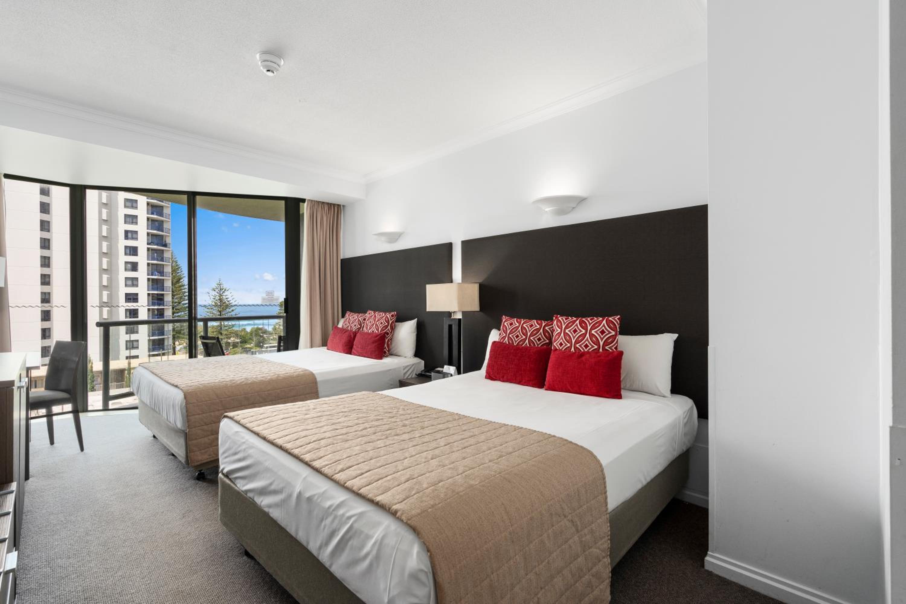 Legends Apartments - QStay