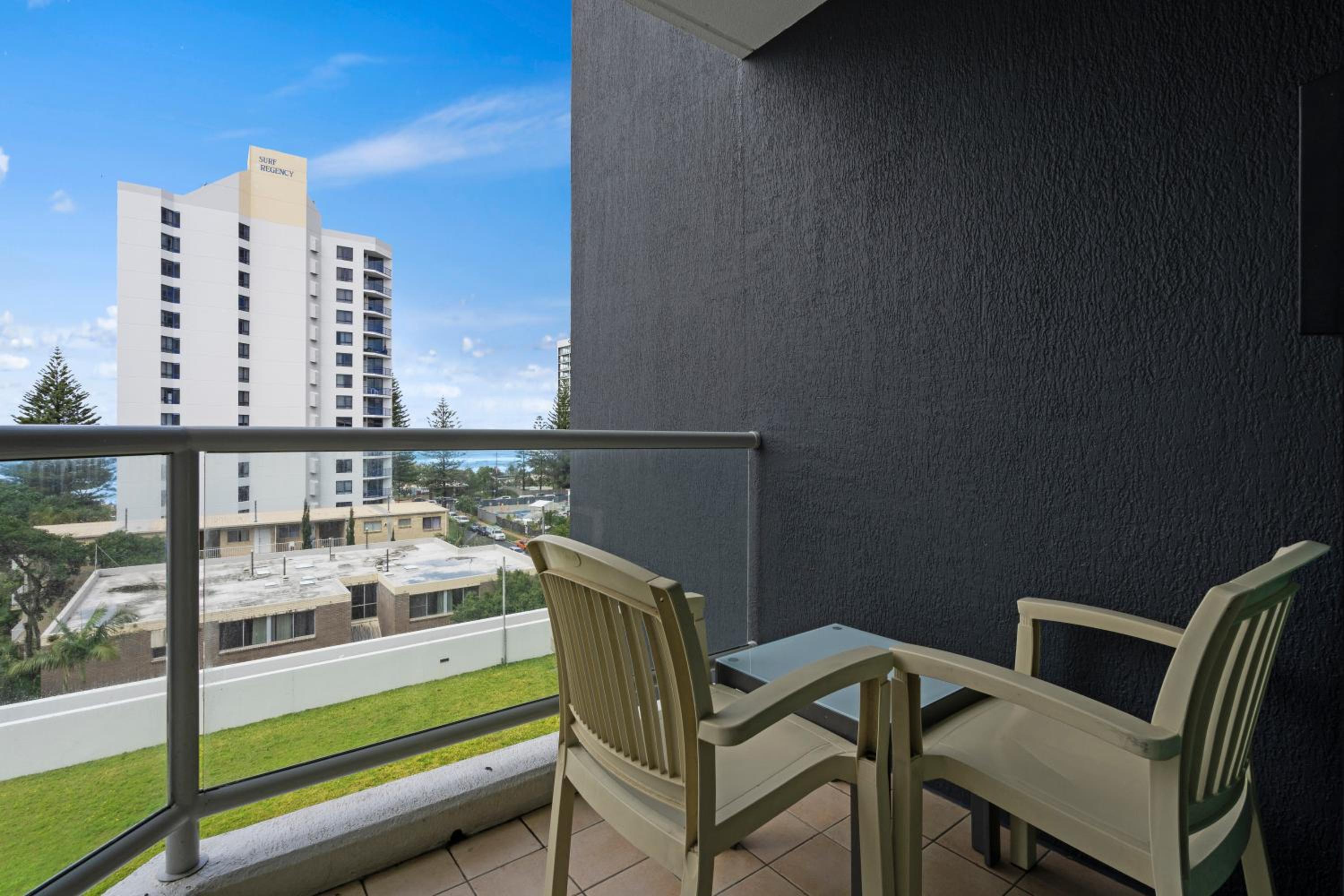 Legends Apartments - QStay