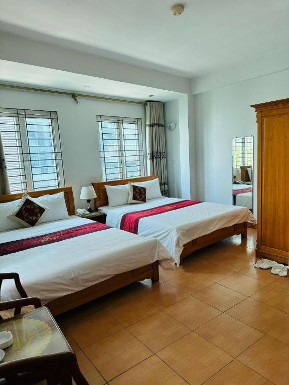 Hoàng Gia Hotel - Ng45 Trần Thái Tông HN - by BAY LUXURY