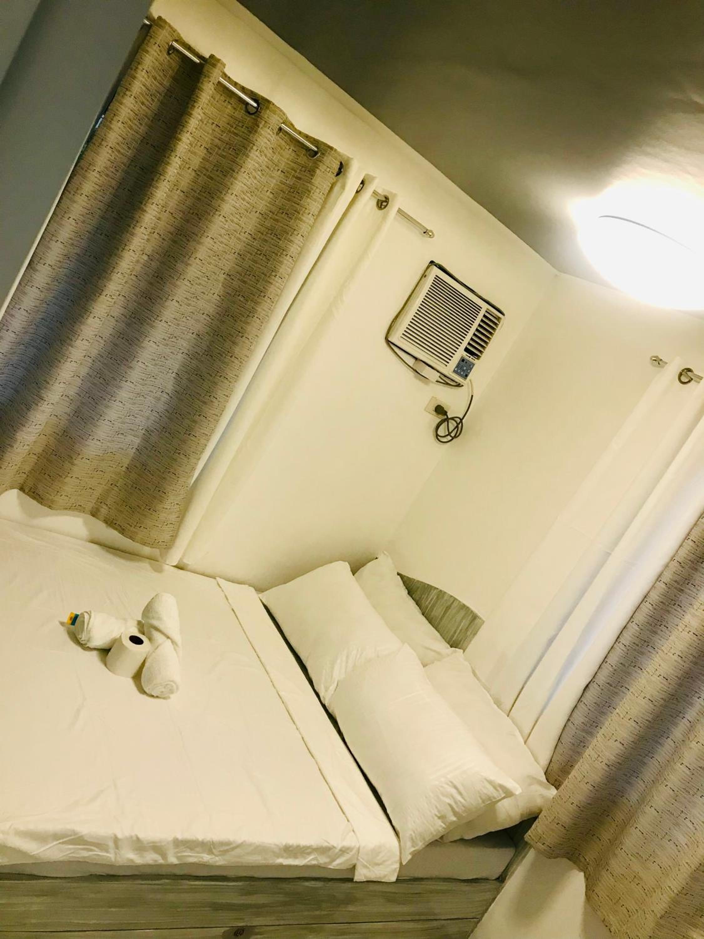 The cozycondo staycation by zianna