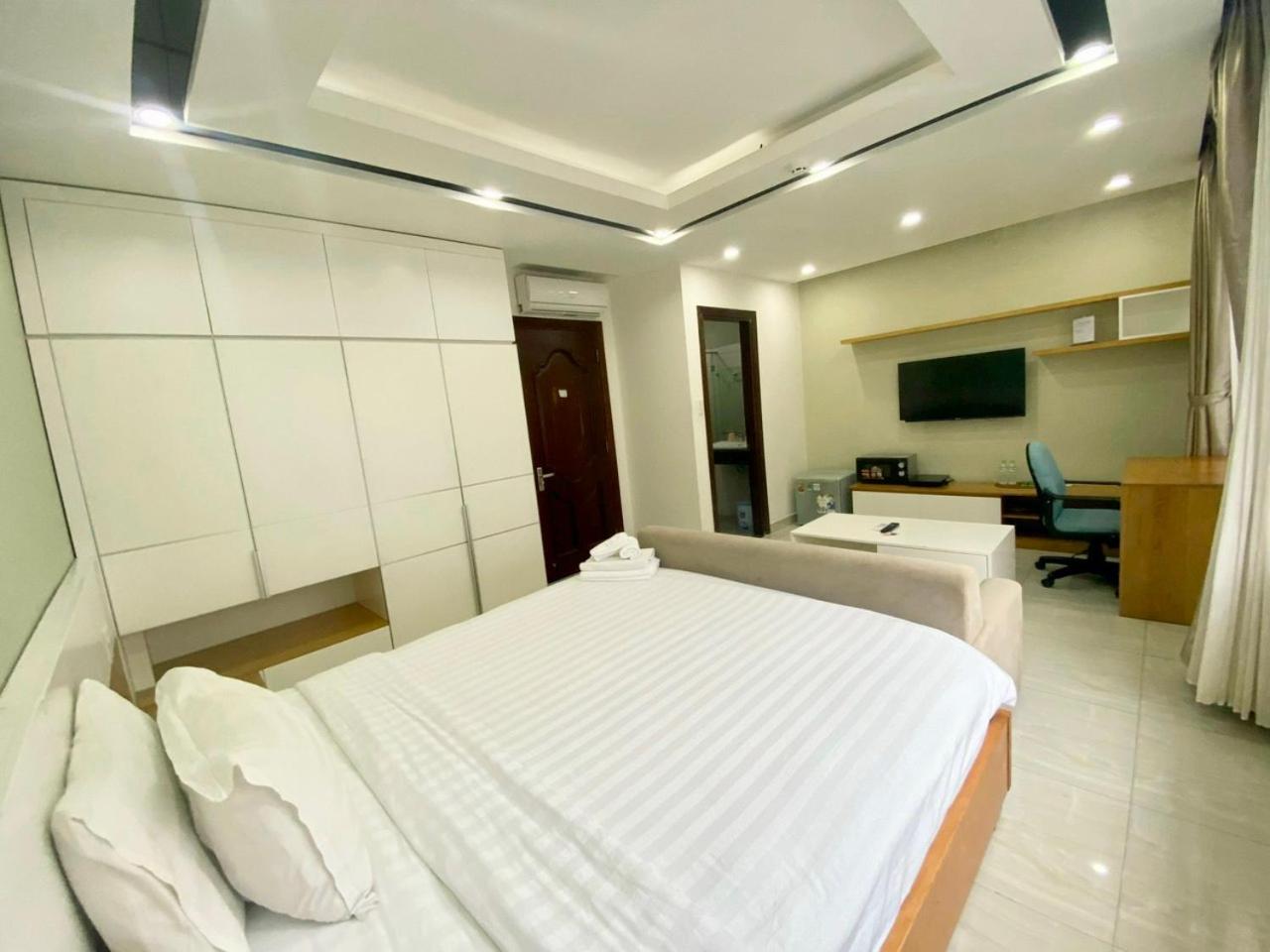 PINE TREE Apt