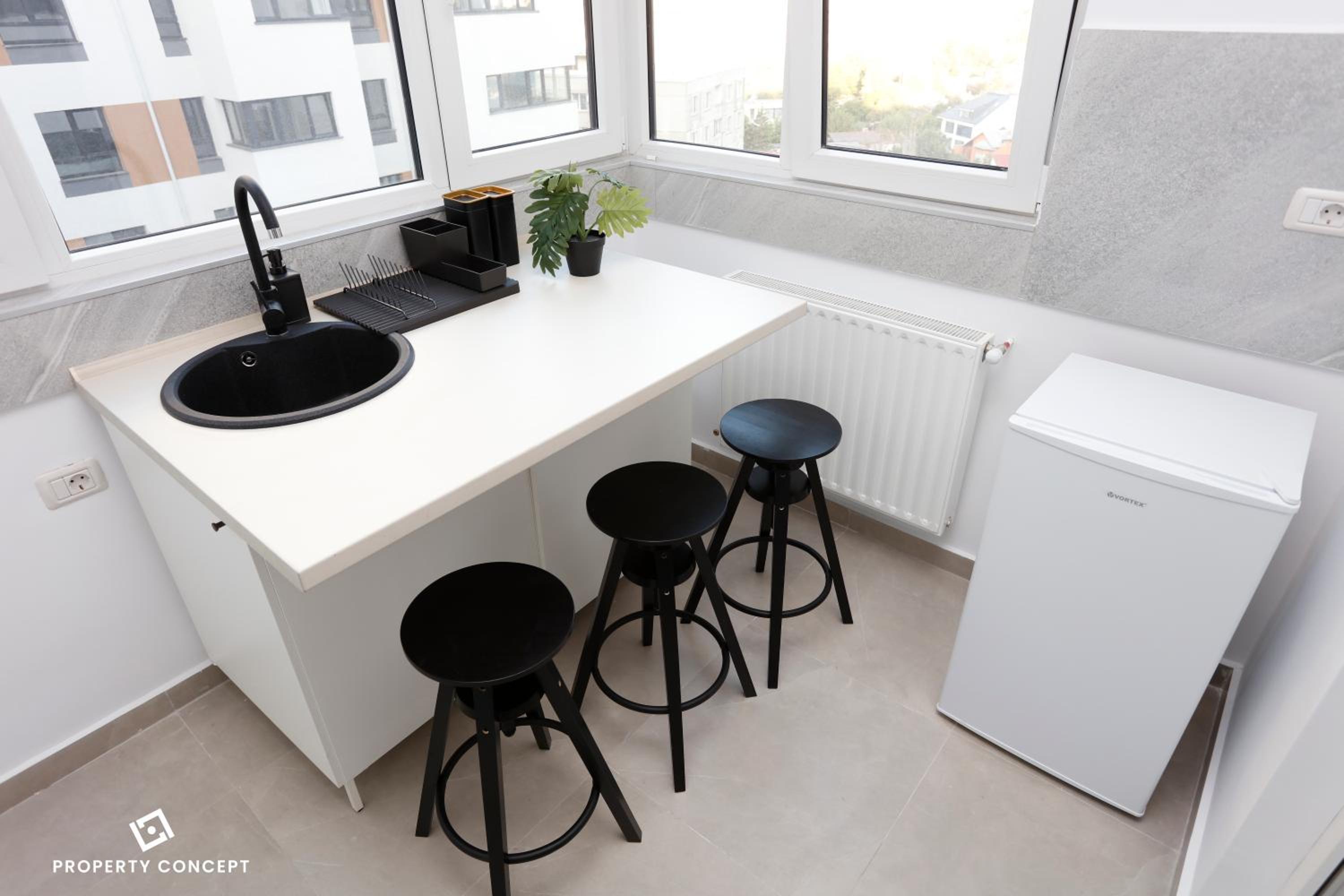 Central Residence Apartment 920 view 5
