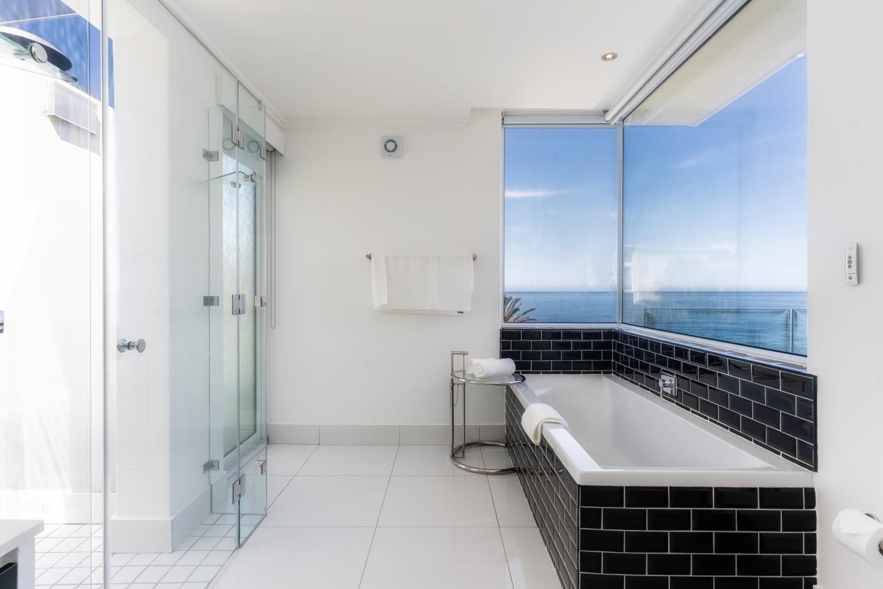 26OnFirst - UPS, Sea Views and Personalised Services