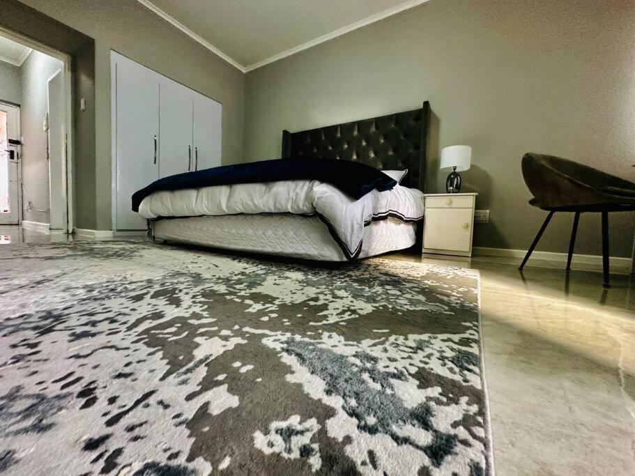 Central Bachelor Apartment - Sea Point