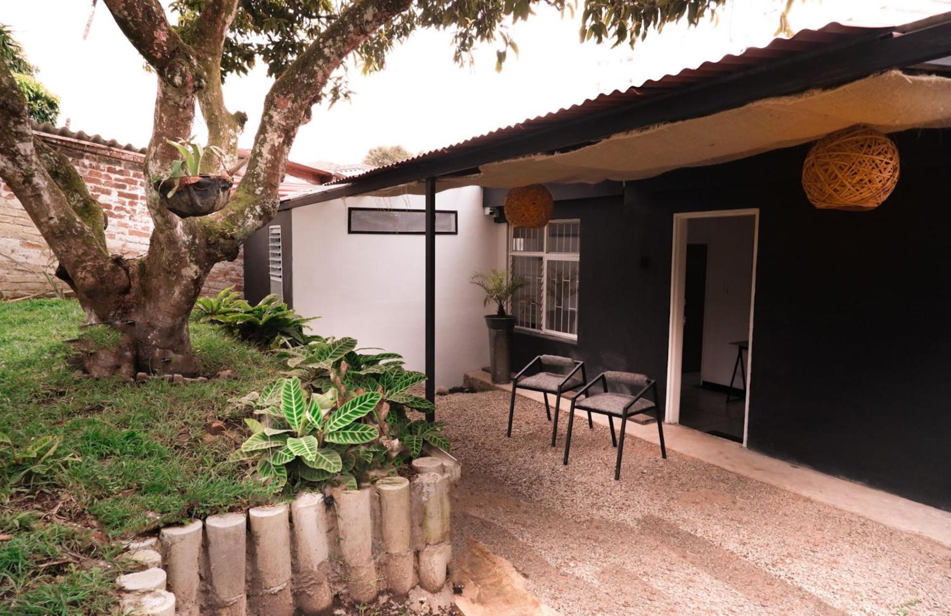 DeRequka Hostel