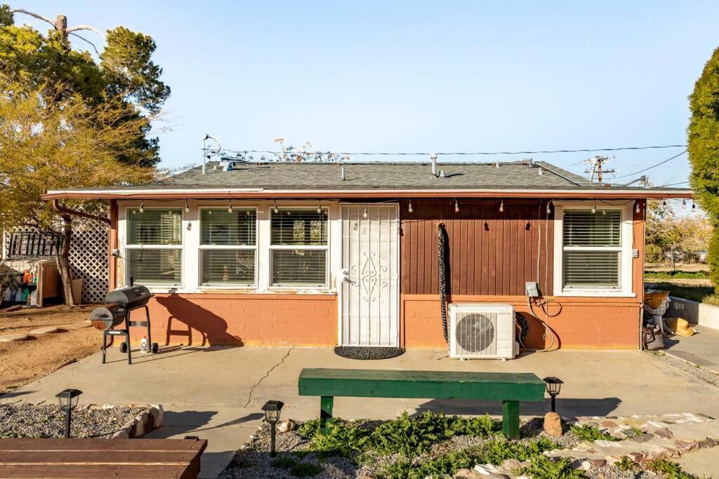 Hotel JT's Star Catcher Cabin - HOT TUB - Image 1