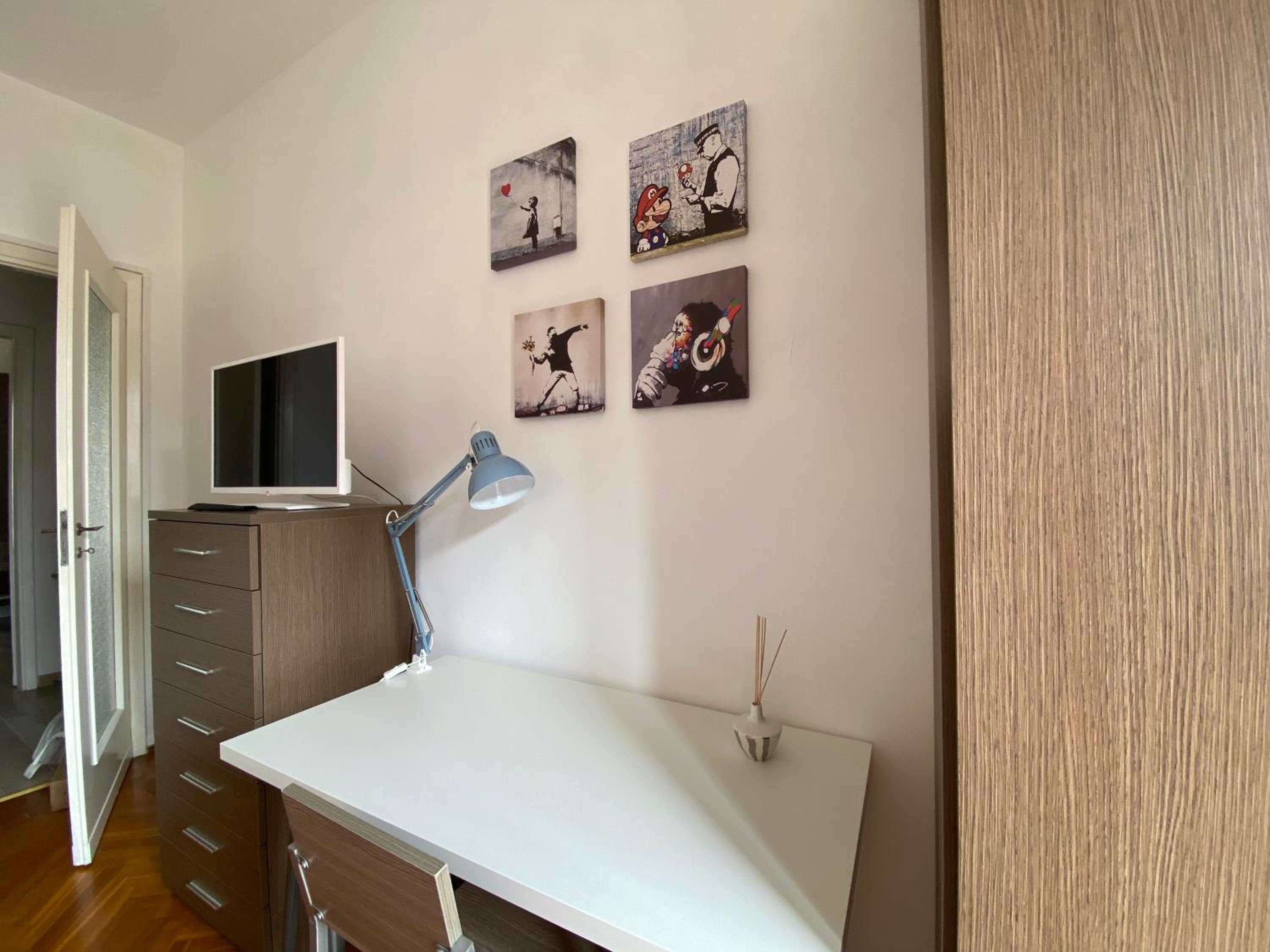 Photo 10