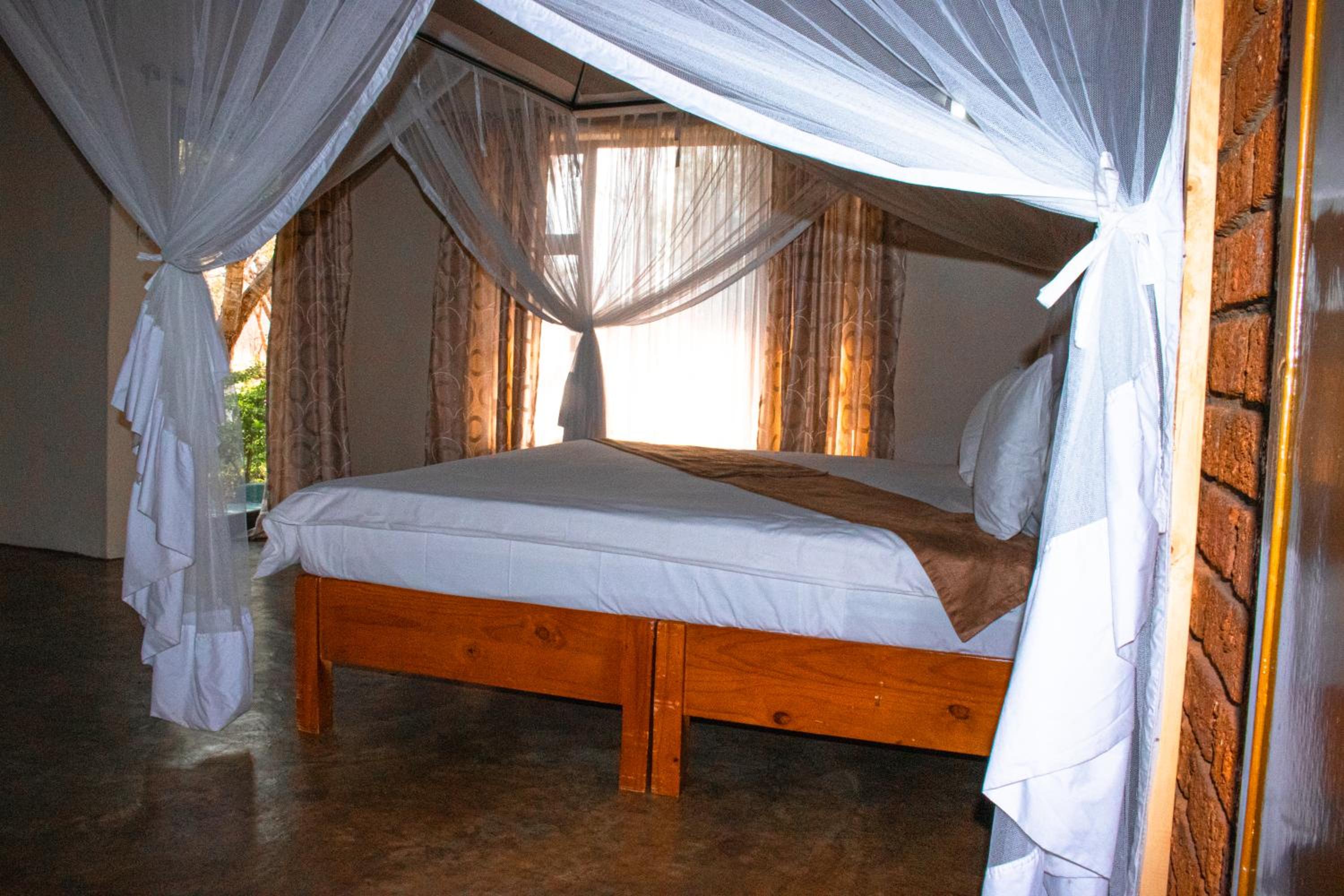 iroCK Lodge