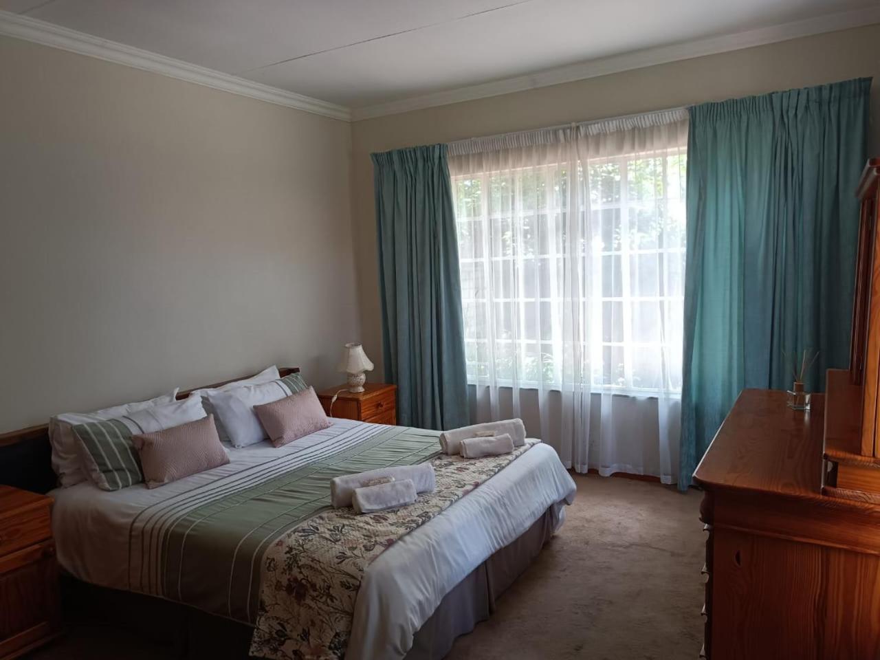 Charming Randburg Accommodation near the Olivedale Clinic view 2