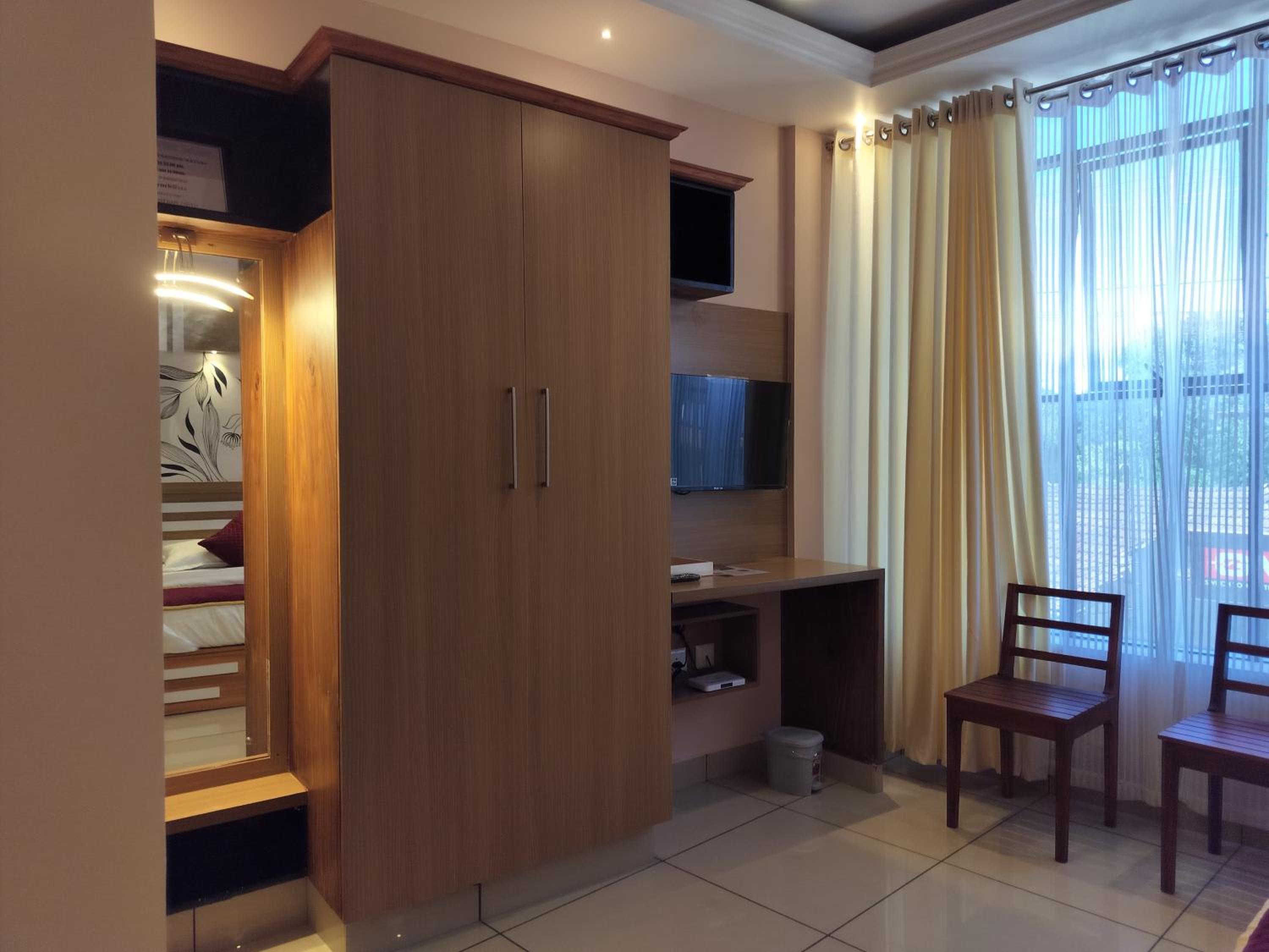 IvyArk Residency