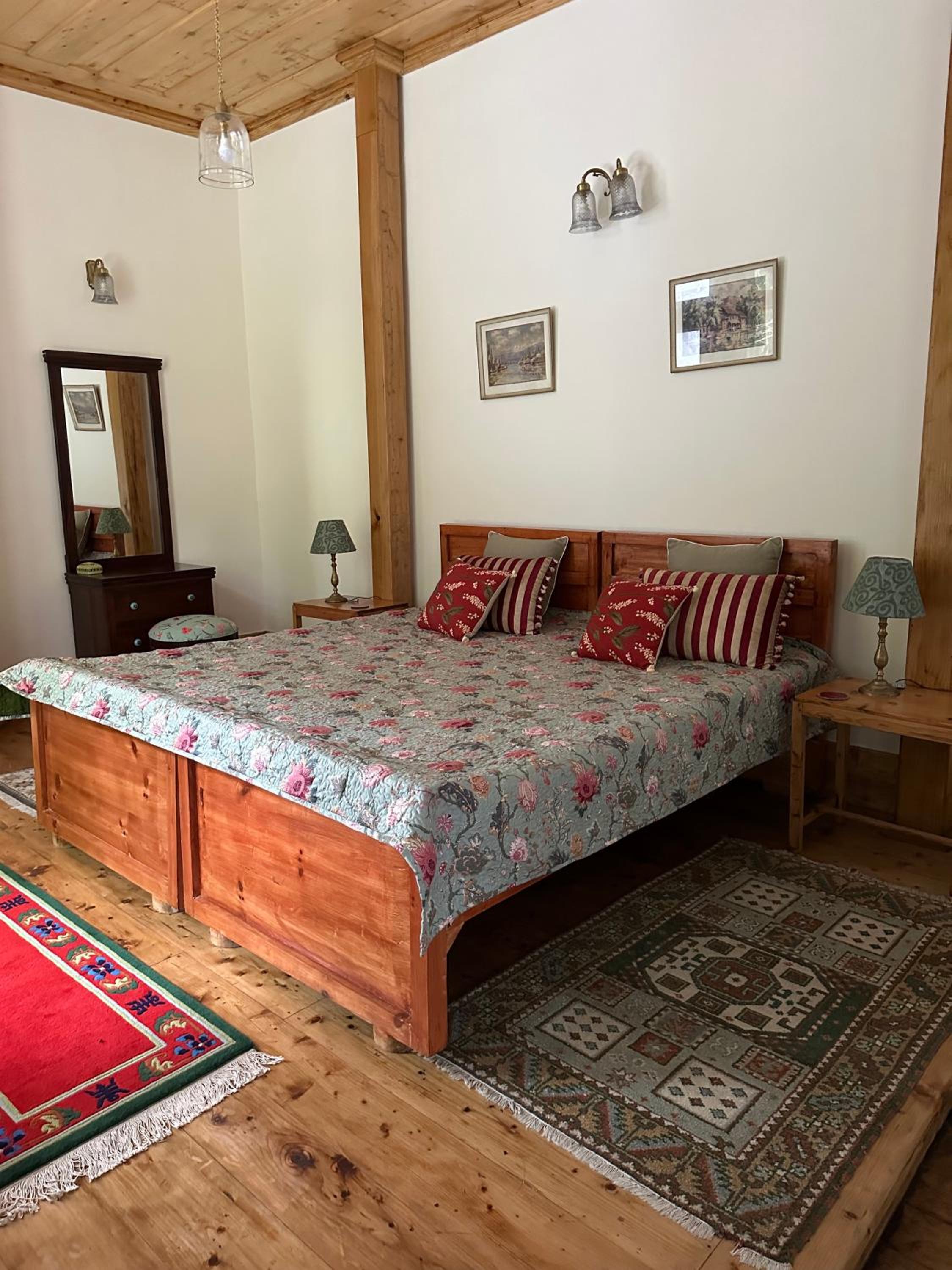 Dimple Lodge, Simla