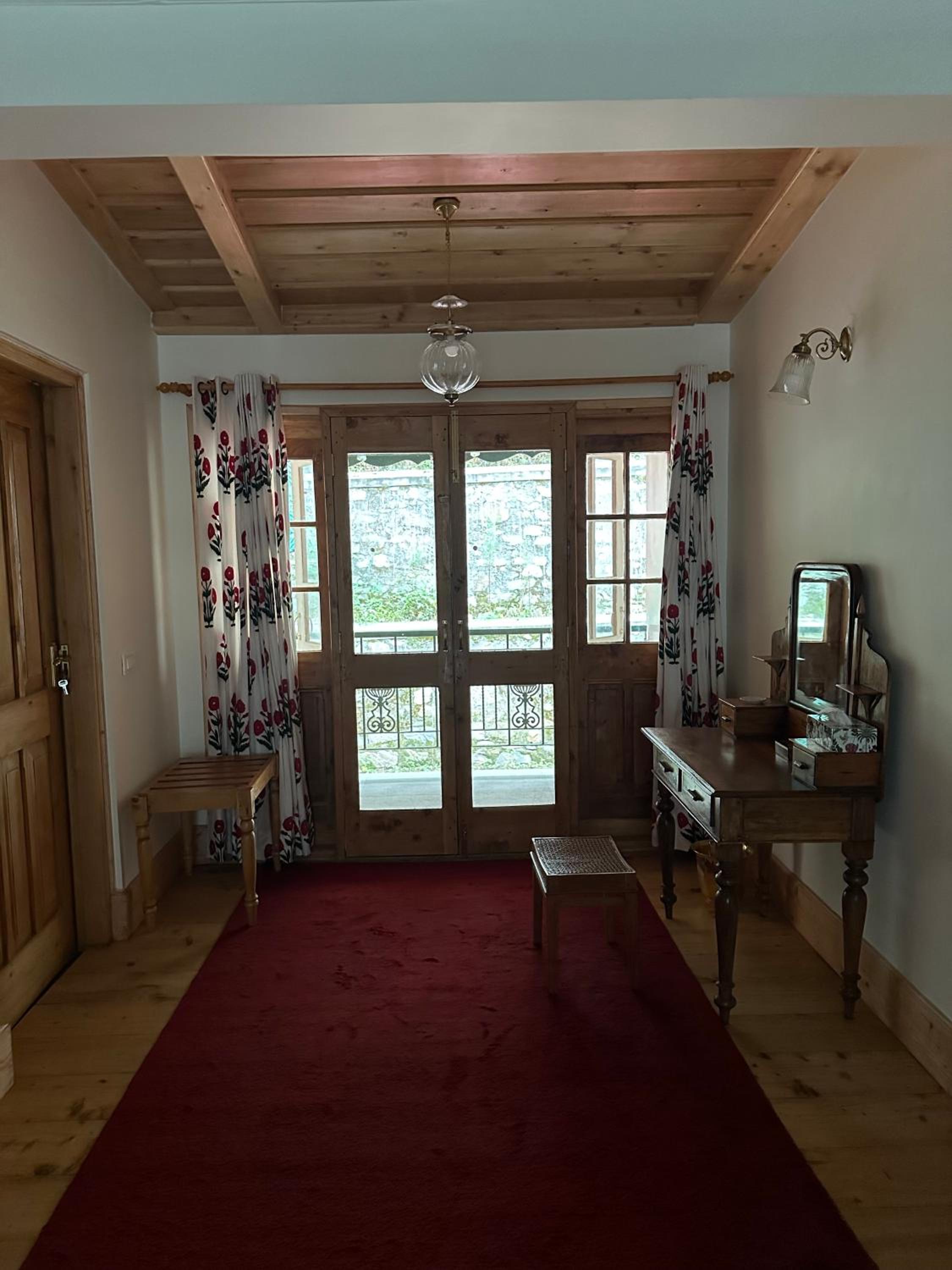 Dimple Lodge, Simla